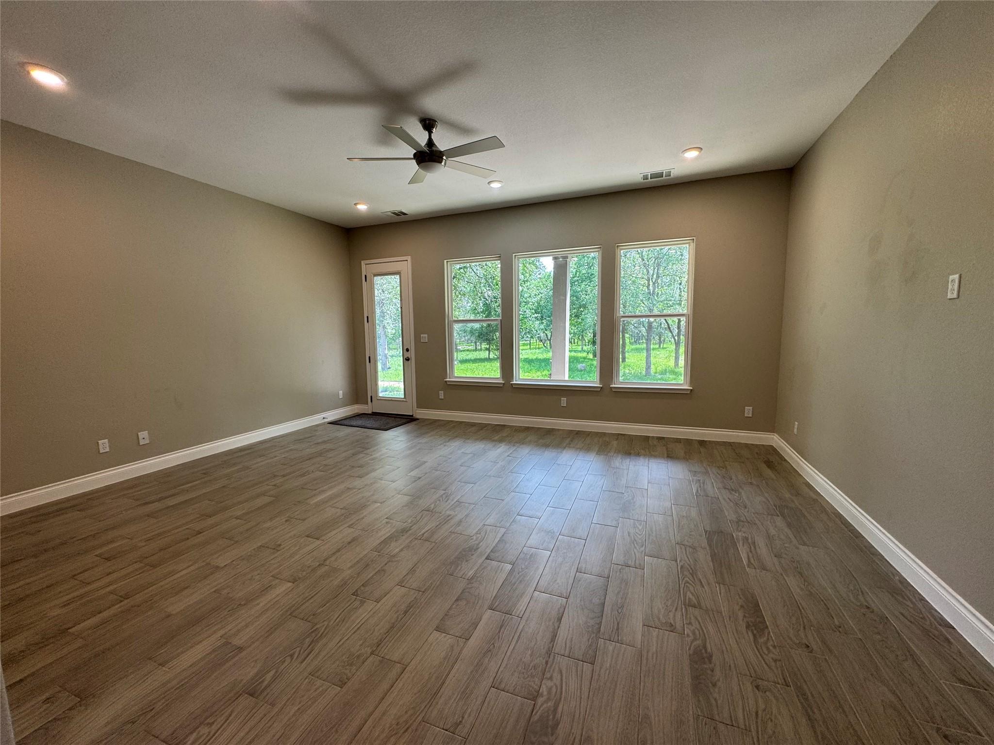 109 Mokulua Ln, Bastrop, TX 78602