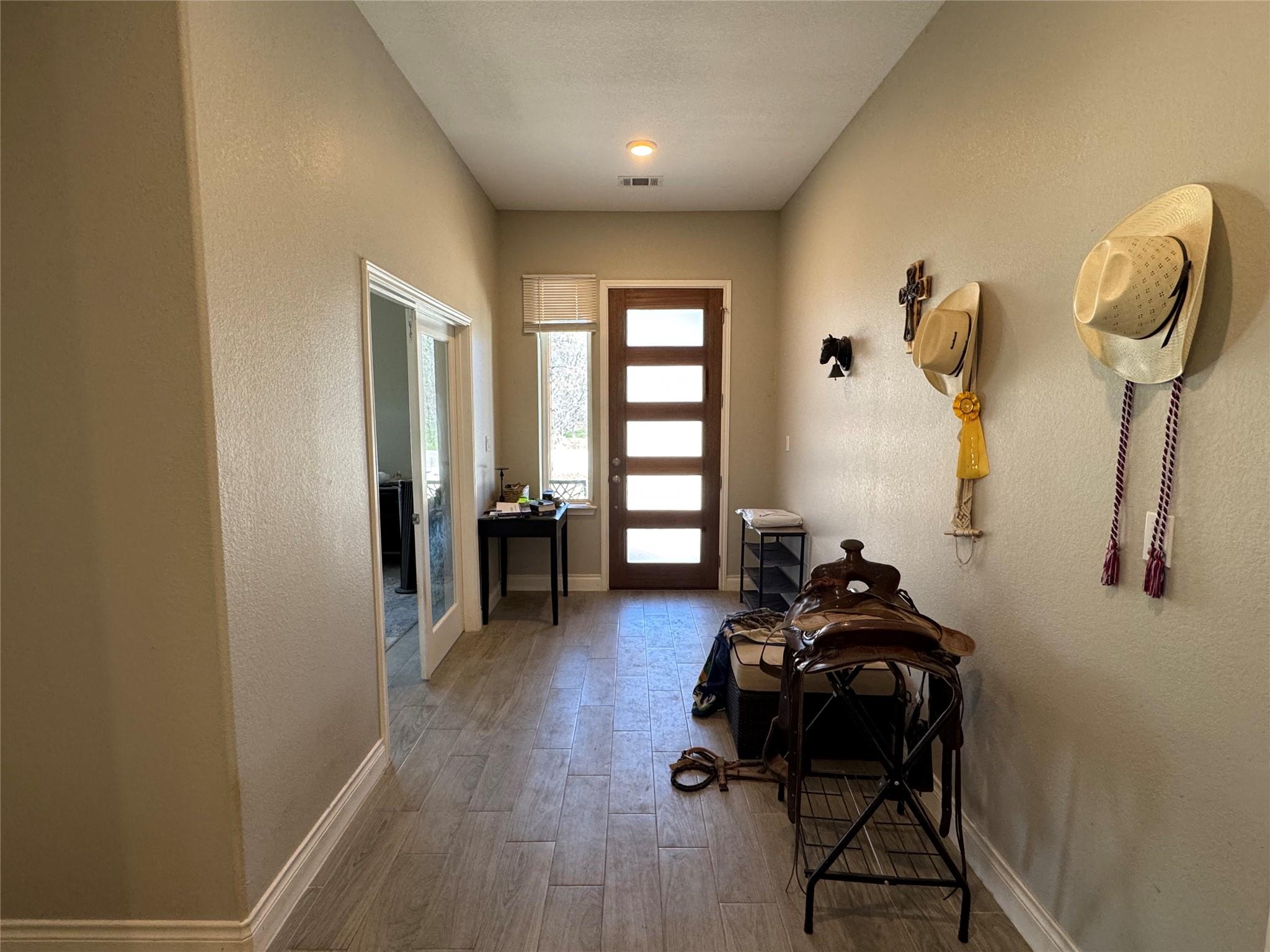 109 Mokulua Ln, Bastrop, TX 78602