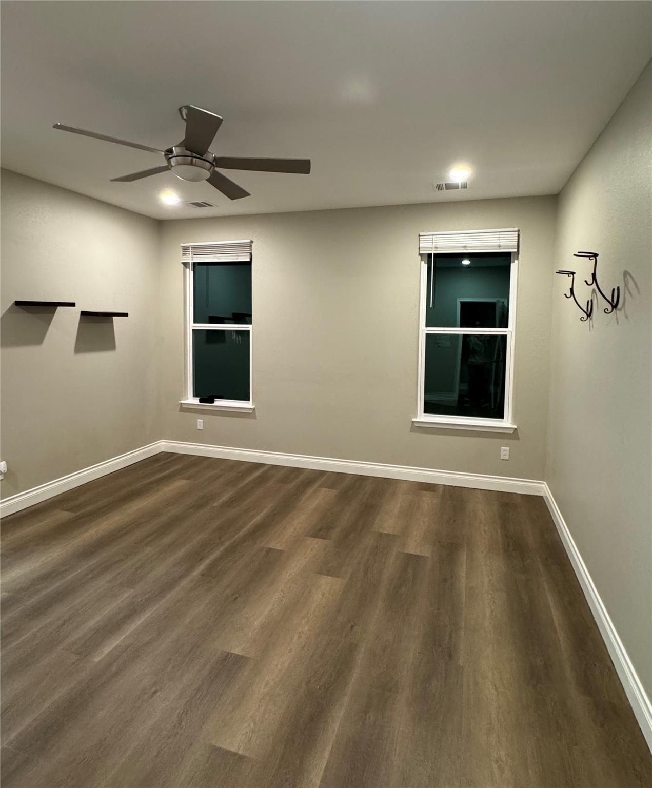 109 Mokulua Ln, Bastrop, TX 78602