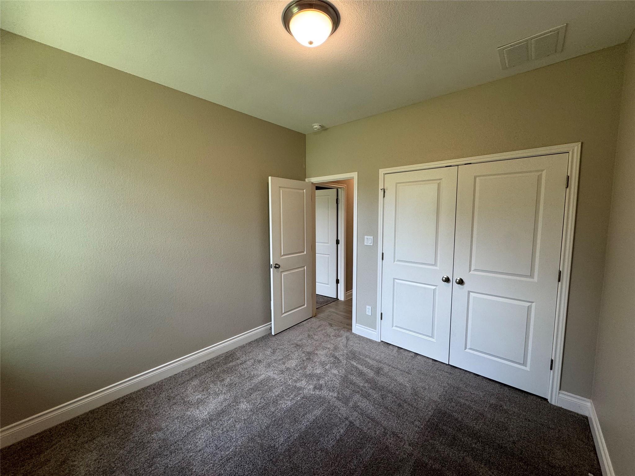 109 Mokulua Ln, Bastrop, TX 78602