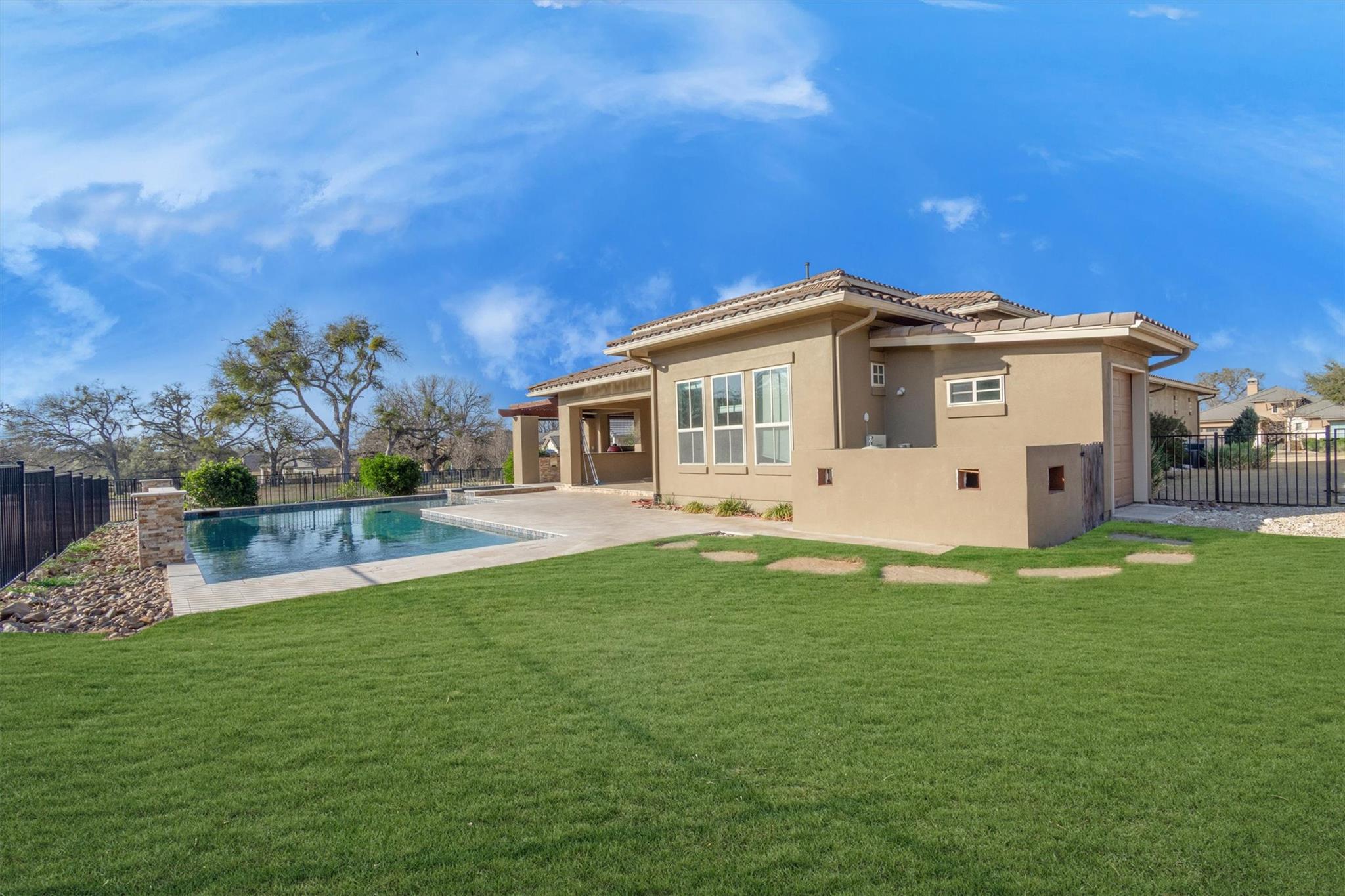 216 Cimarron Hills Trl E, Georgetown, TX 78628