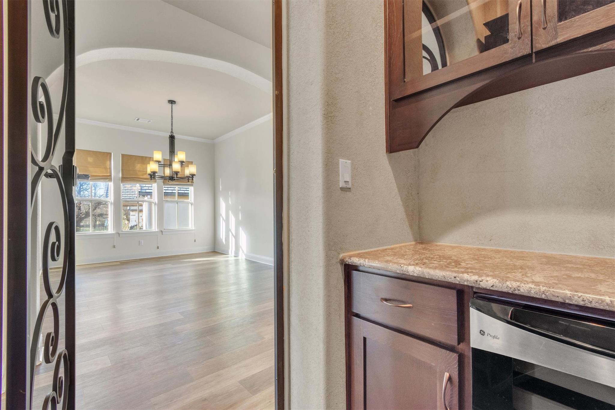 216 Cimarron Hills Trl E, Georgetown, TX 78628