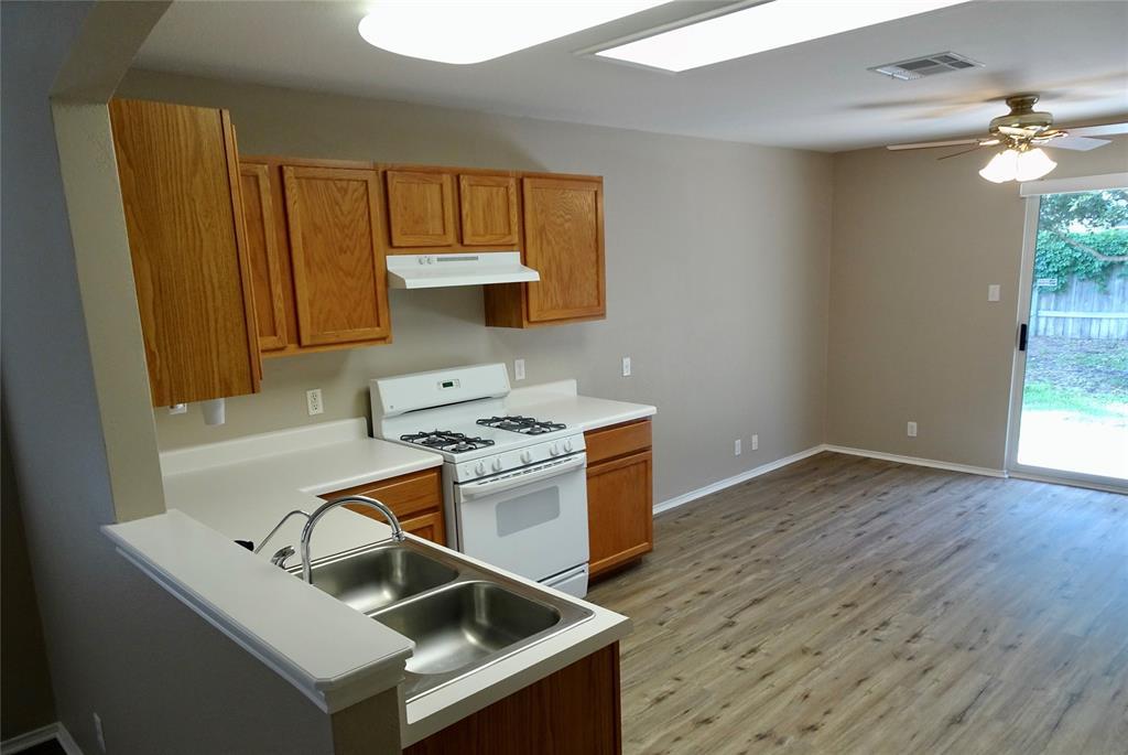 736 Blair Ave, Bastrop, TX 78602