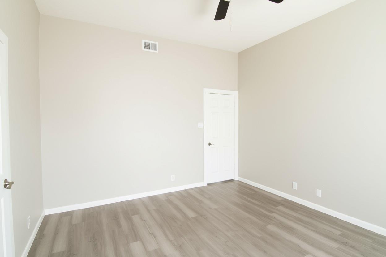 108 Cottonwood Dr, Hutto, TX 78634