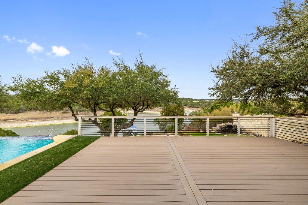 821 S Angel Light Dr, Spicewood, TX 78669
