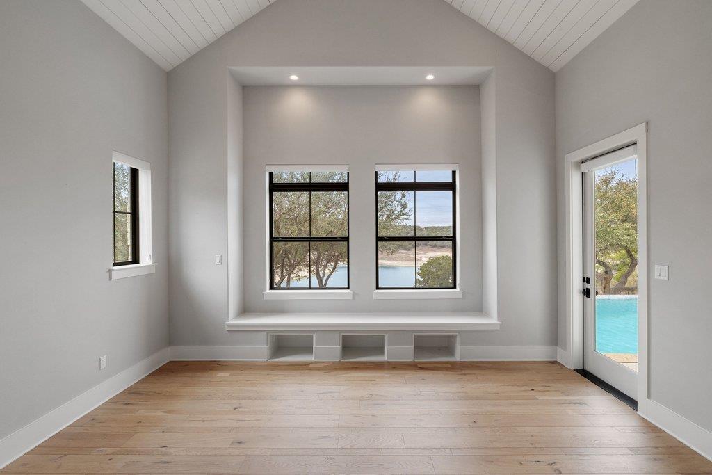 821 S Angel Light Dr, Spicewood, TX 78669