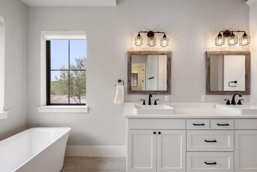 821 S Angel Light Dr, Spicewood, TX 78669