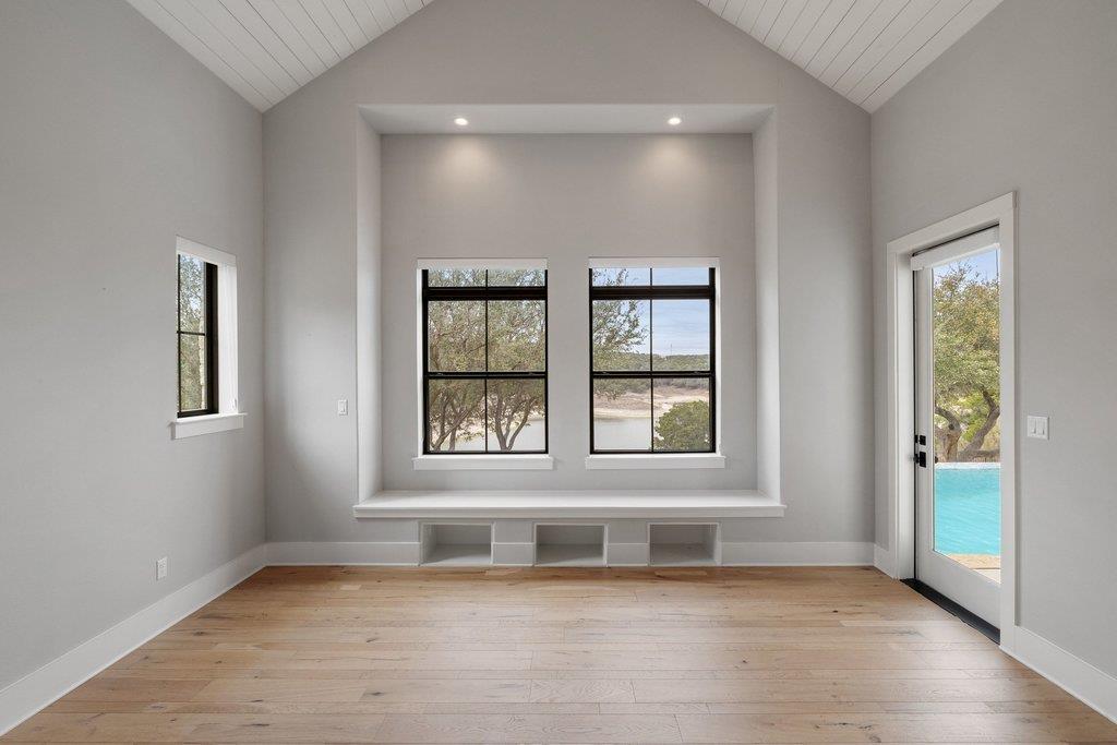 821 S Angel Light Dr, Spicewood, TX 78669