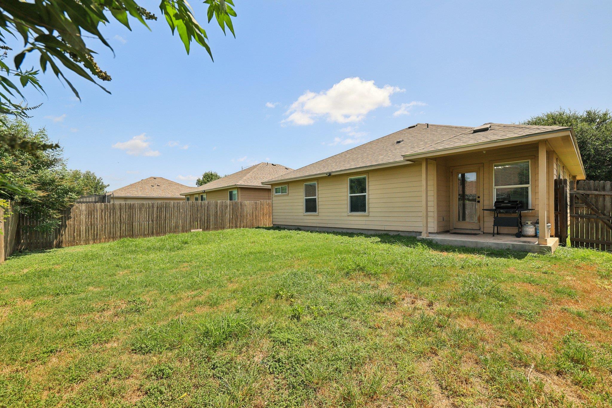 105 Casita Cv, San Marcos, TX 78666