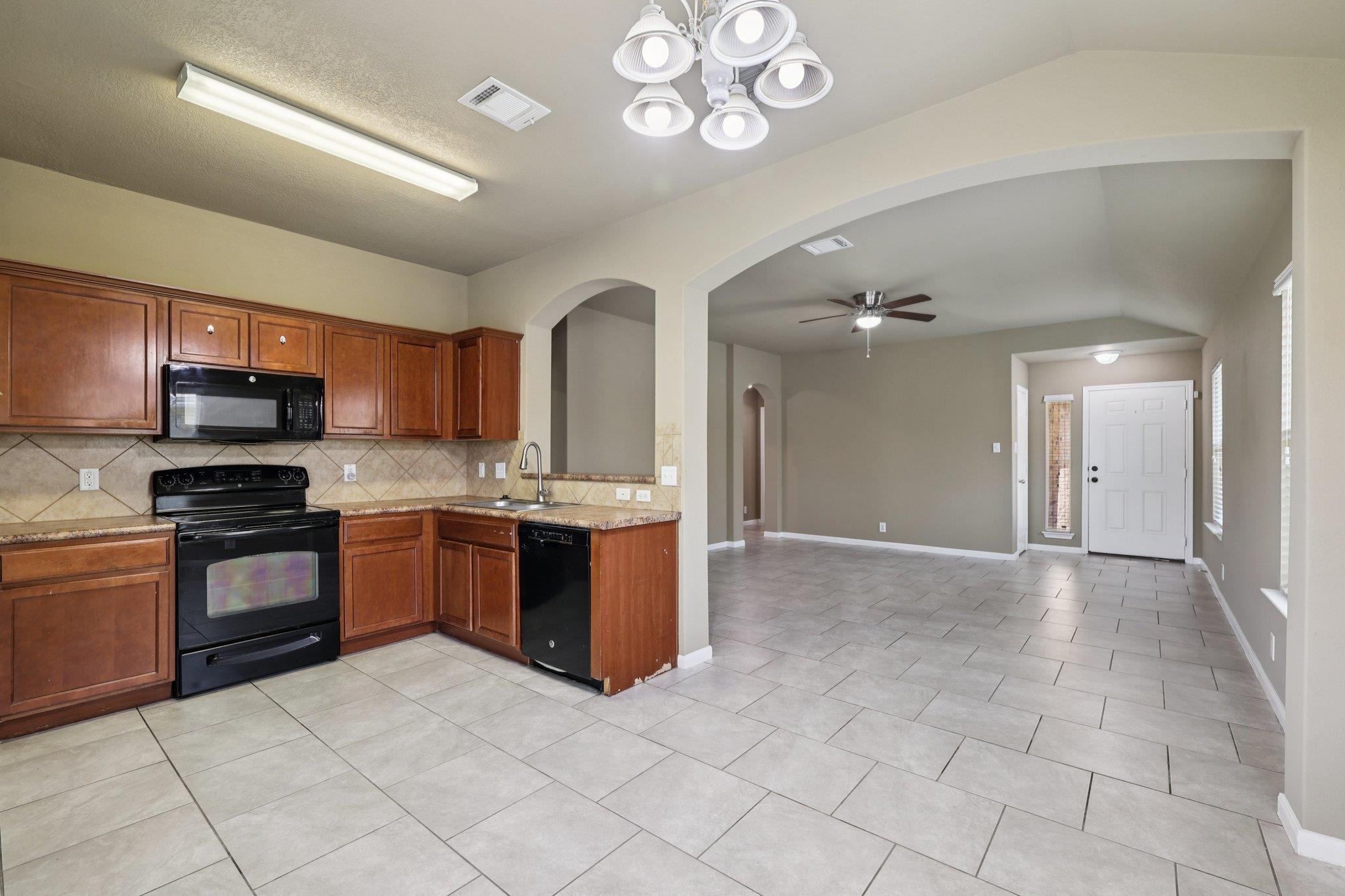 105 Casita Cv, San Marcos, TX 78666