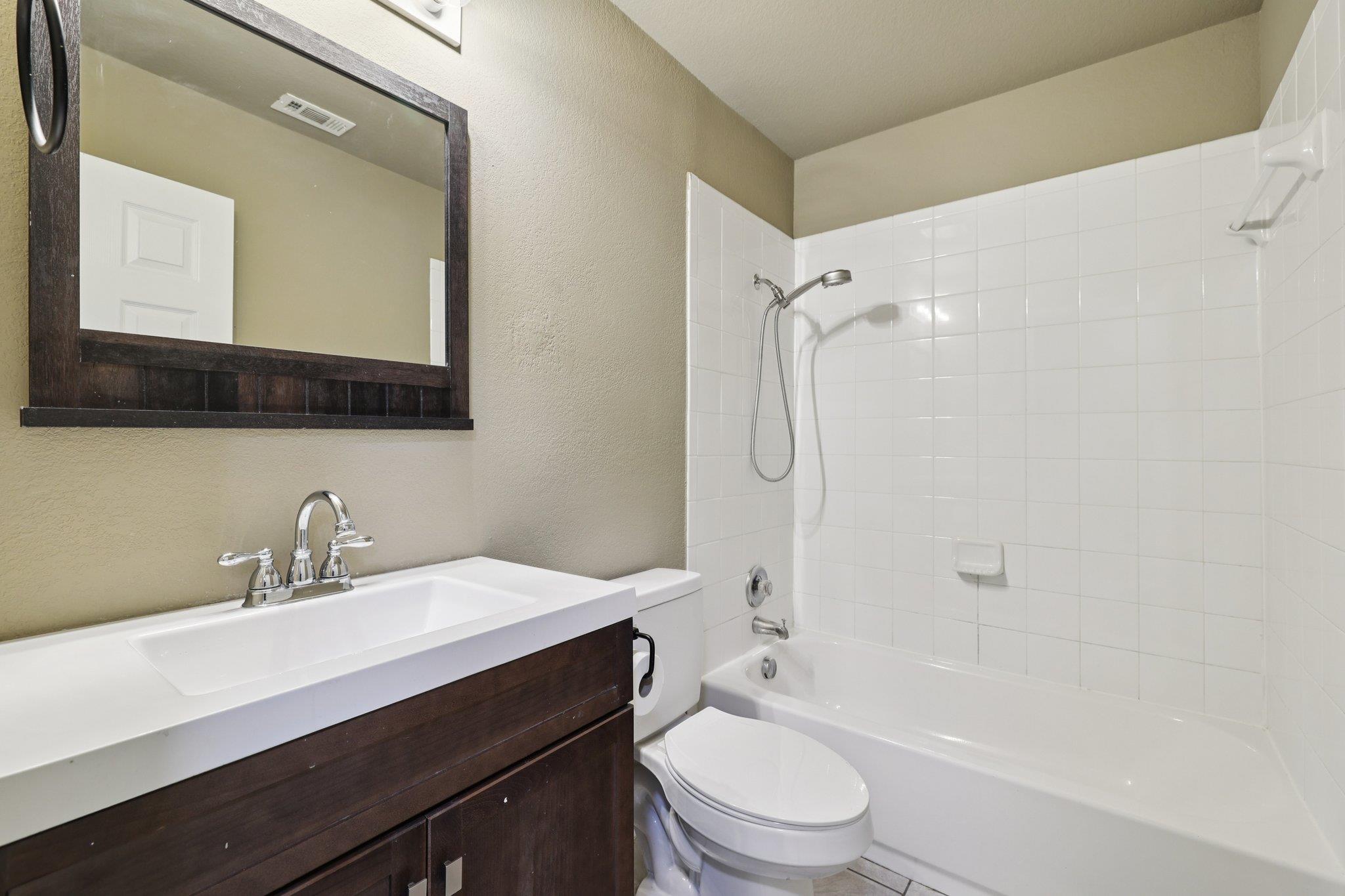 105 Casita Cv, San Marcos, TX 78666