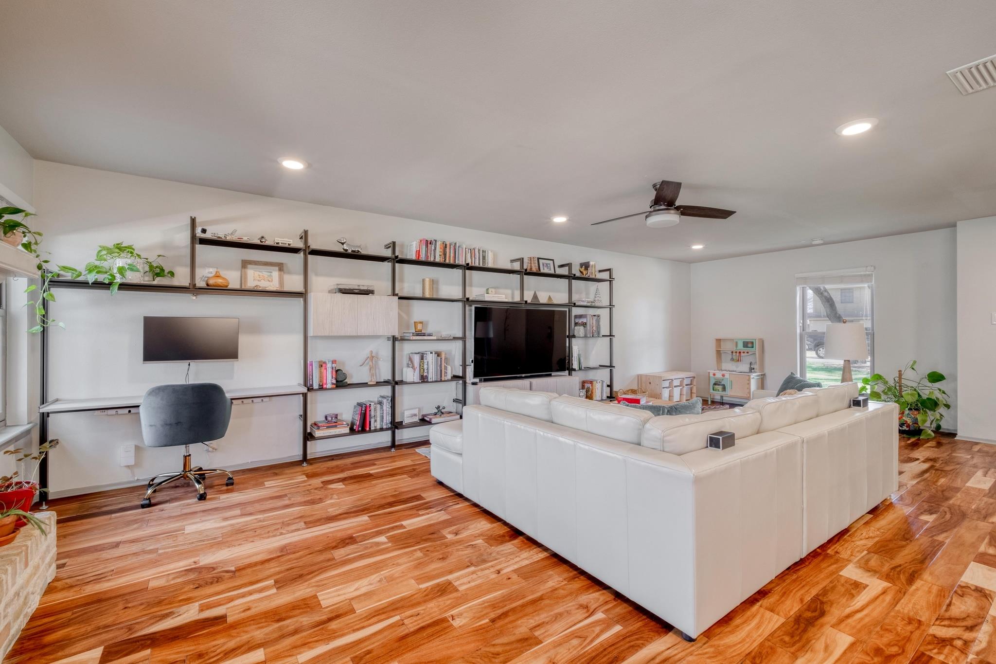 6600 Skycrest Dr, Austin, TX 78745