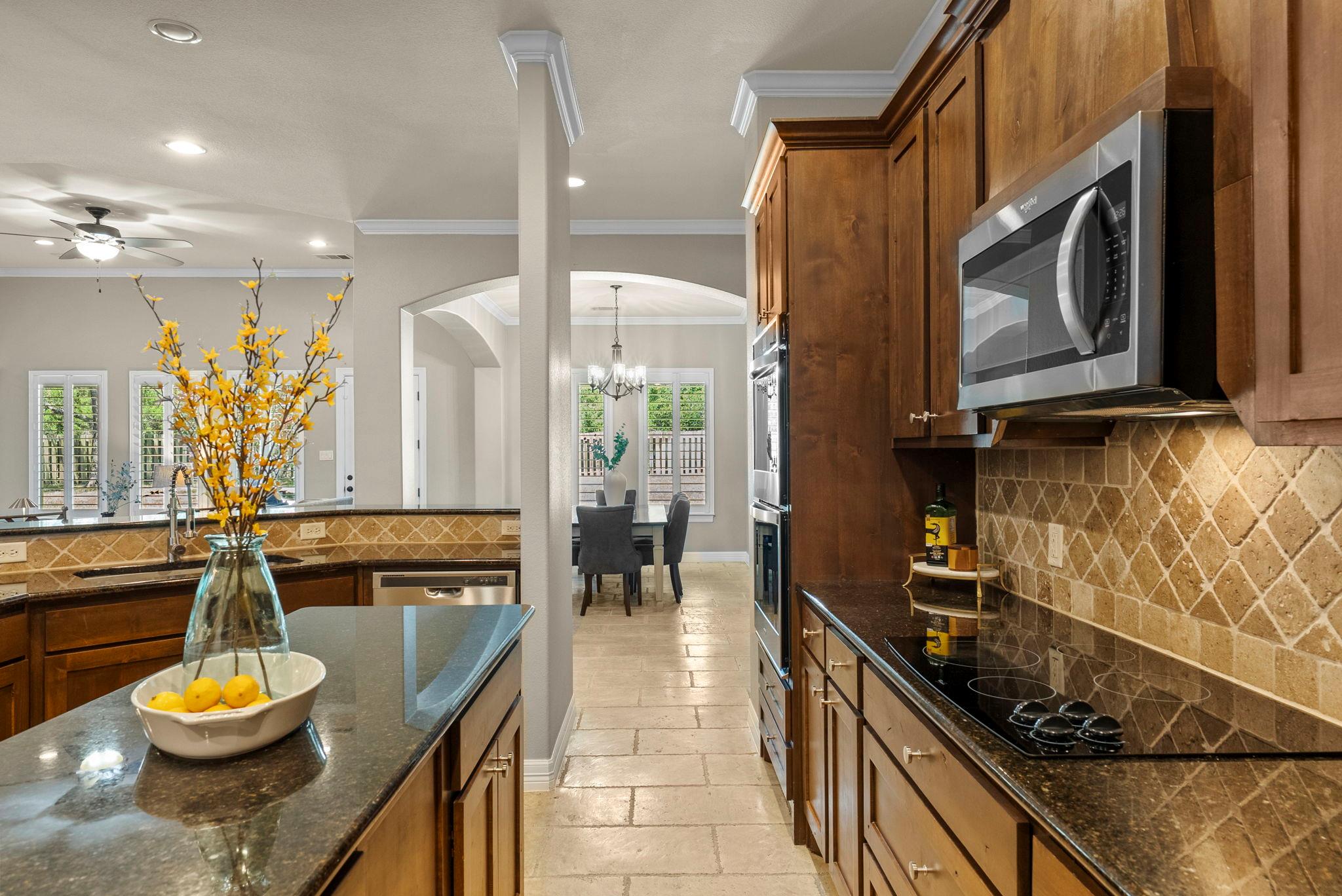 126 Foxwood Trl, Marble Falls, TX 78654