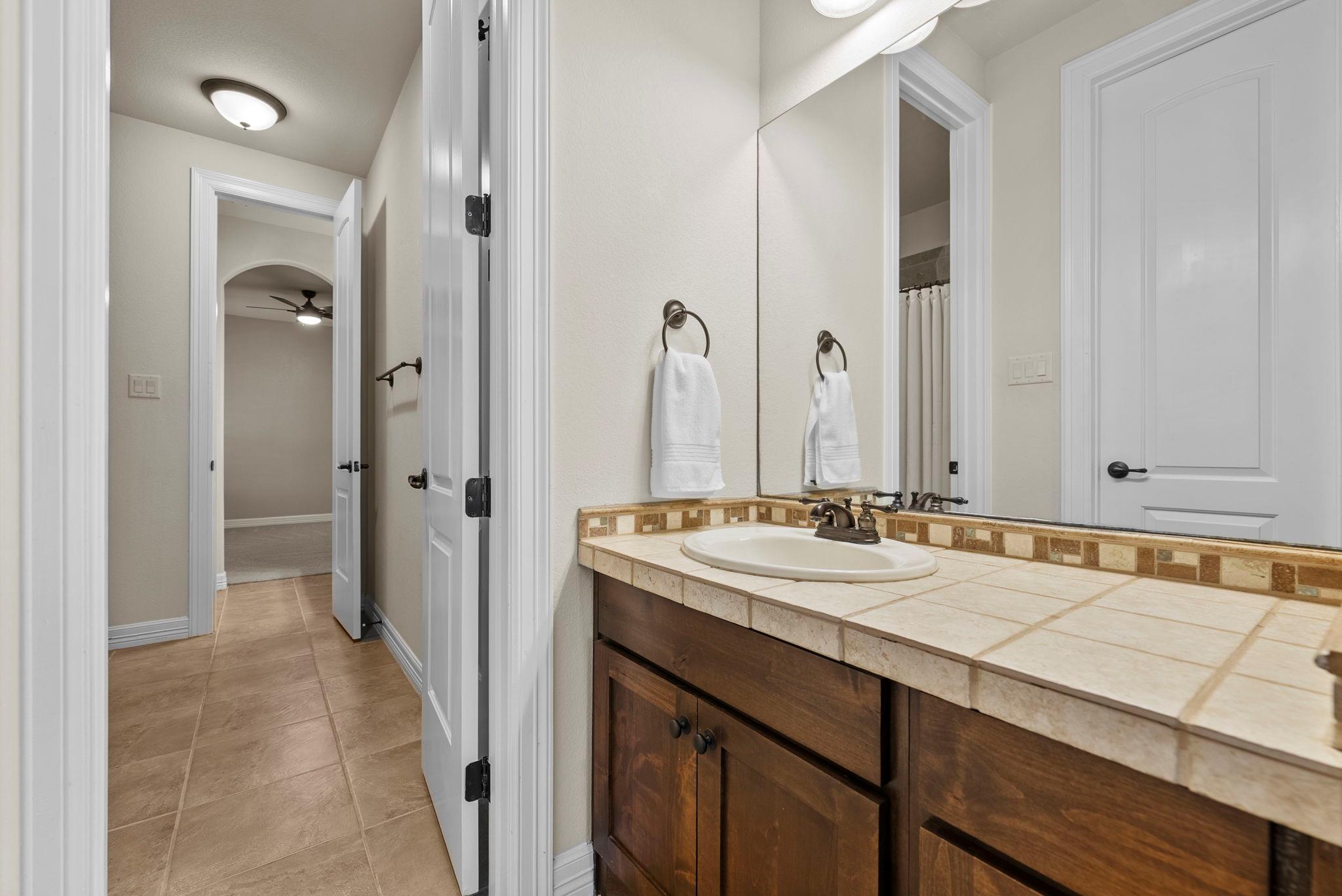 126 Foxwood Trl, Marble Falls, TX 78654