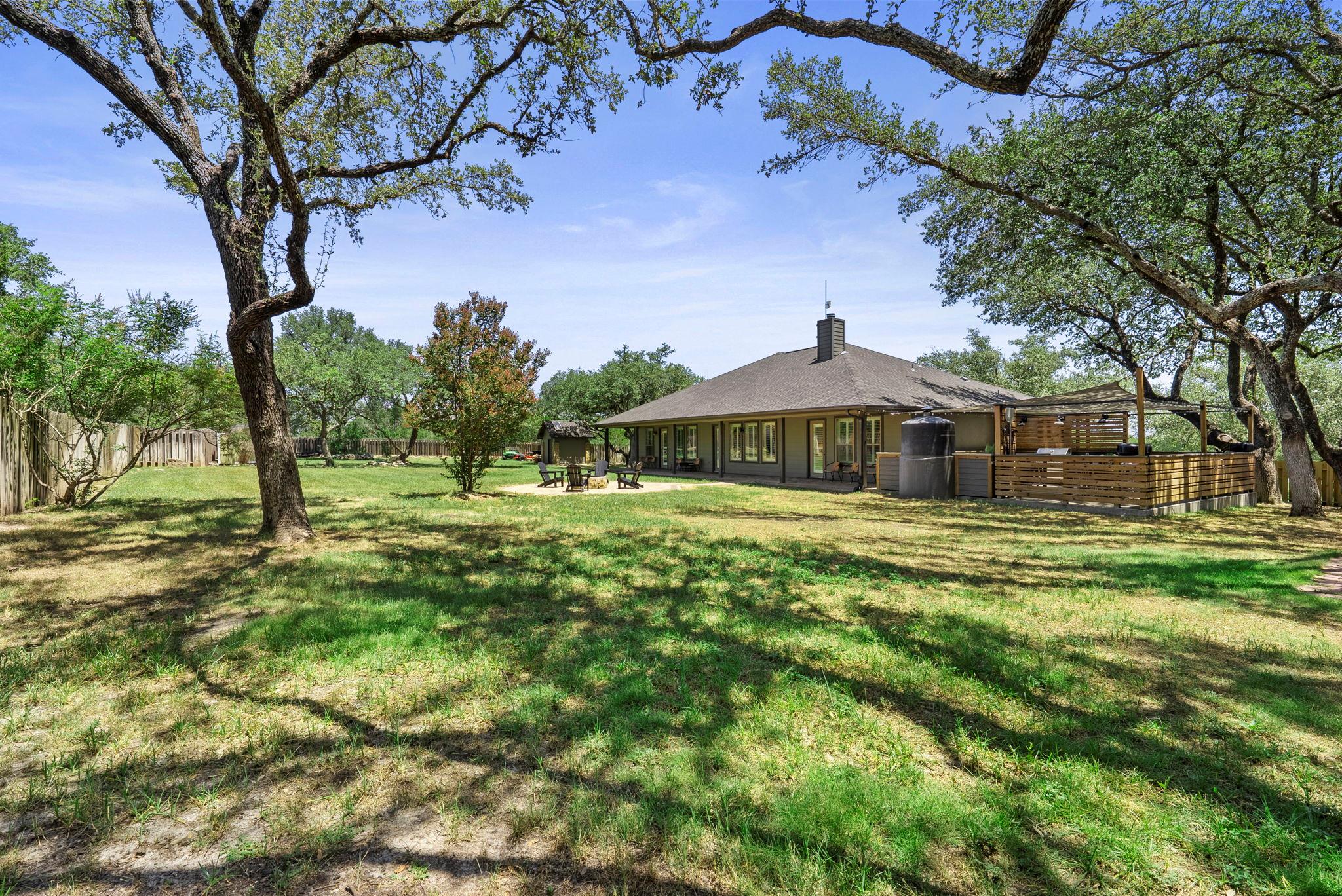 126 Foxwood Trl, Marble Falls, TX 78654