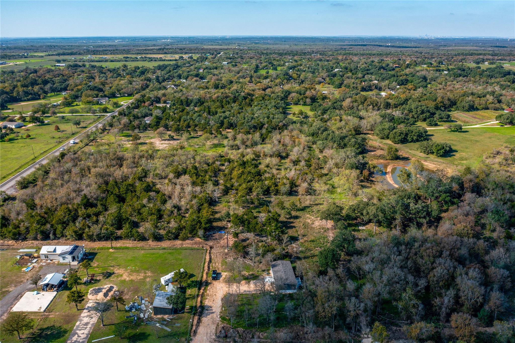 105 Crooked Rd, Dale, TX 78616