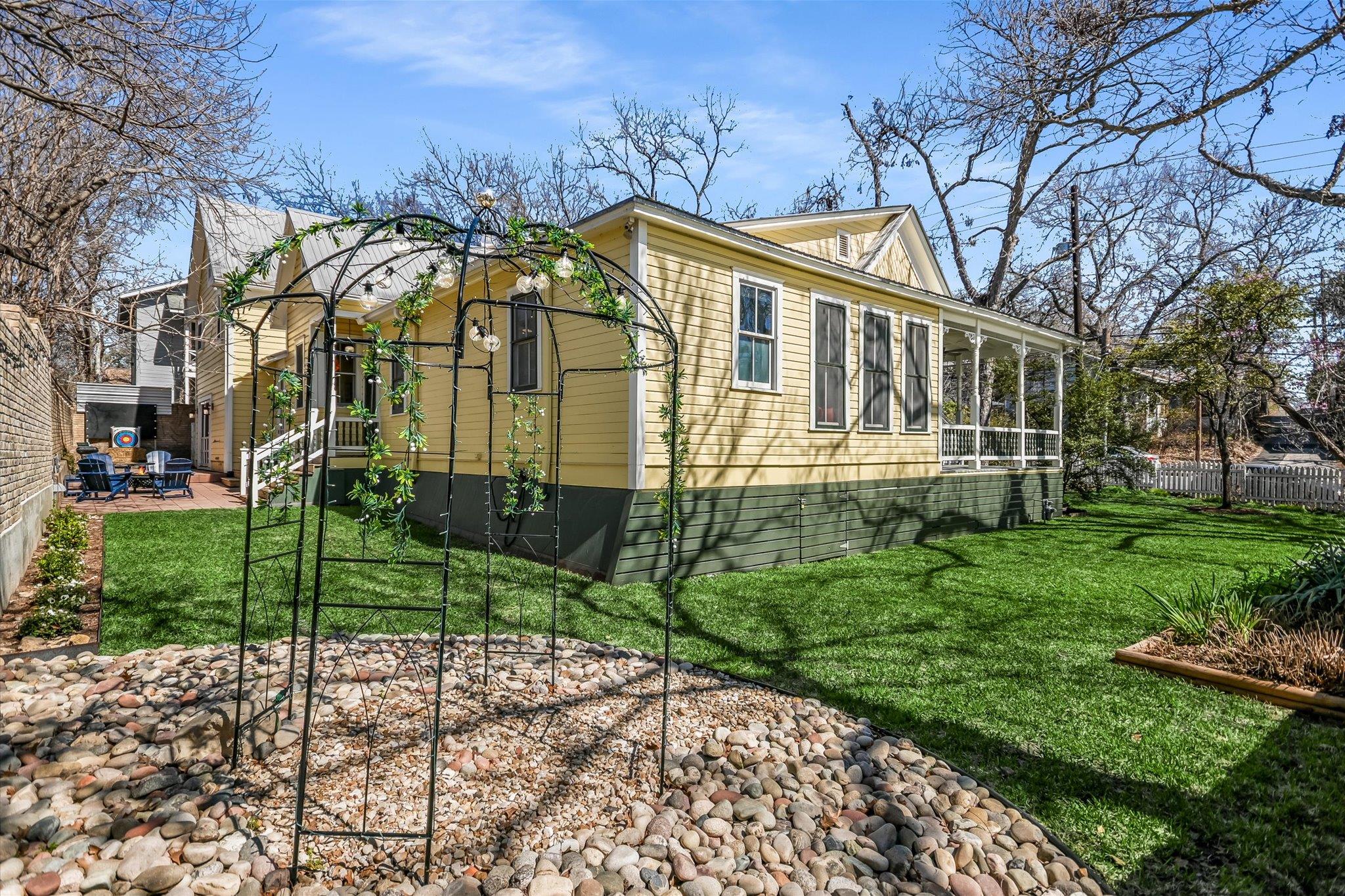 902 Blanco St, Austin, TX 78703