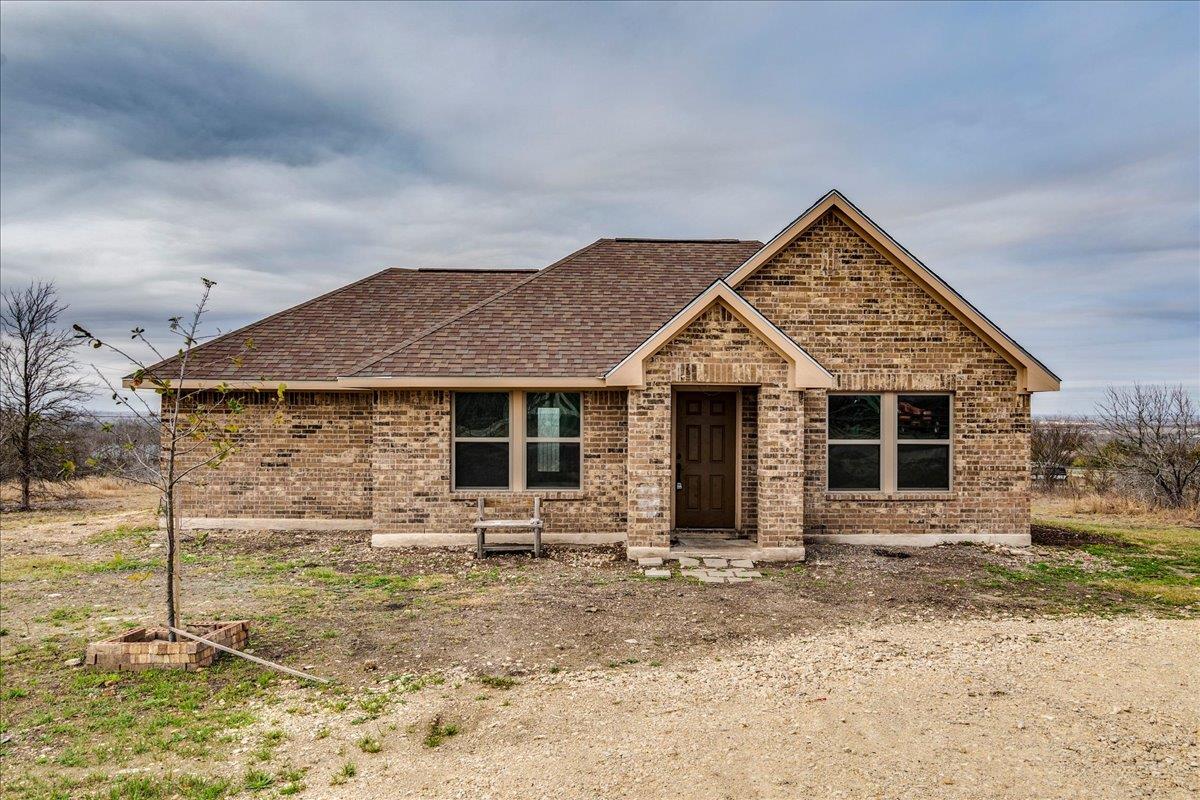 1092 Engelke Rd, Niederwald, TX 78640