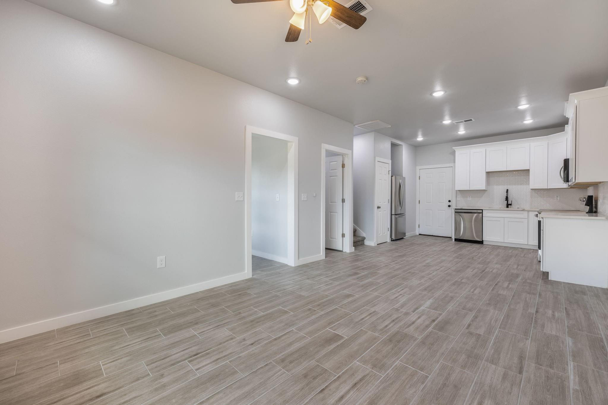 600 Kimbro #B St, Taylor, TX 76574