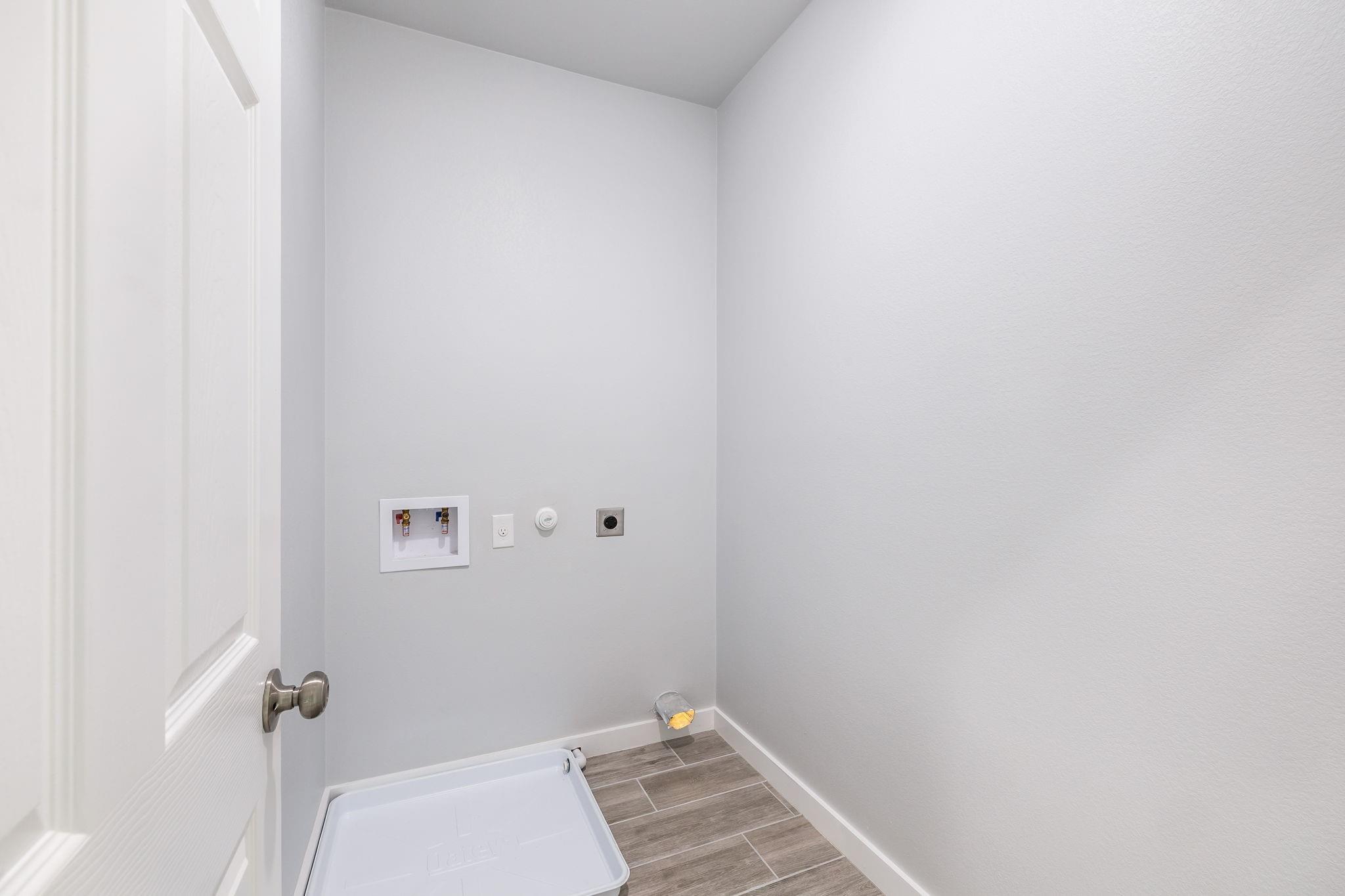 600 Kimbro #B St, Taylor, TX 76574