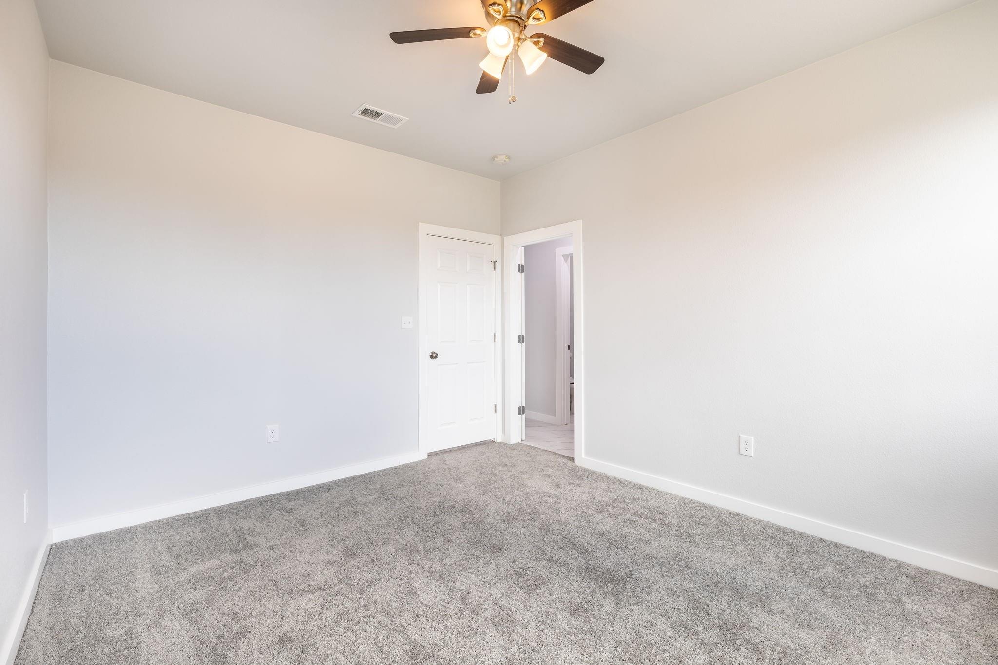 600 Kimbro #B St, Taylor, TX 76574