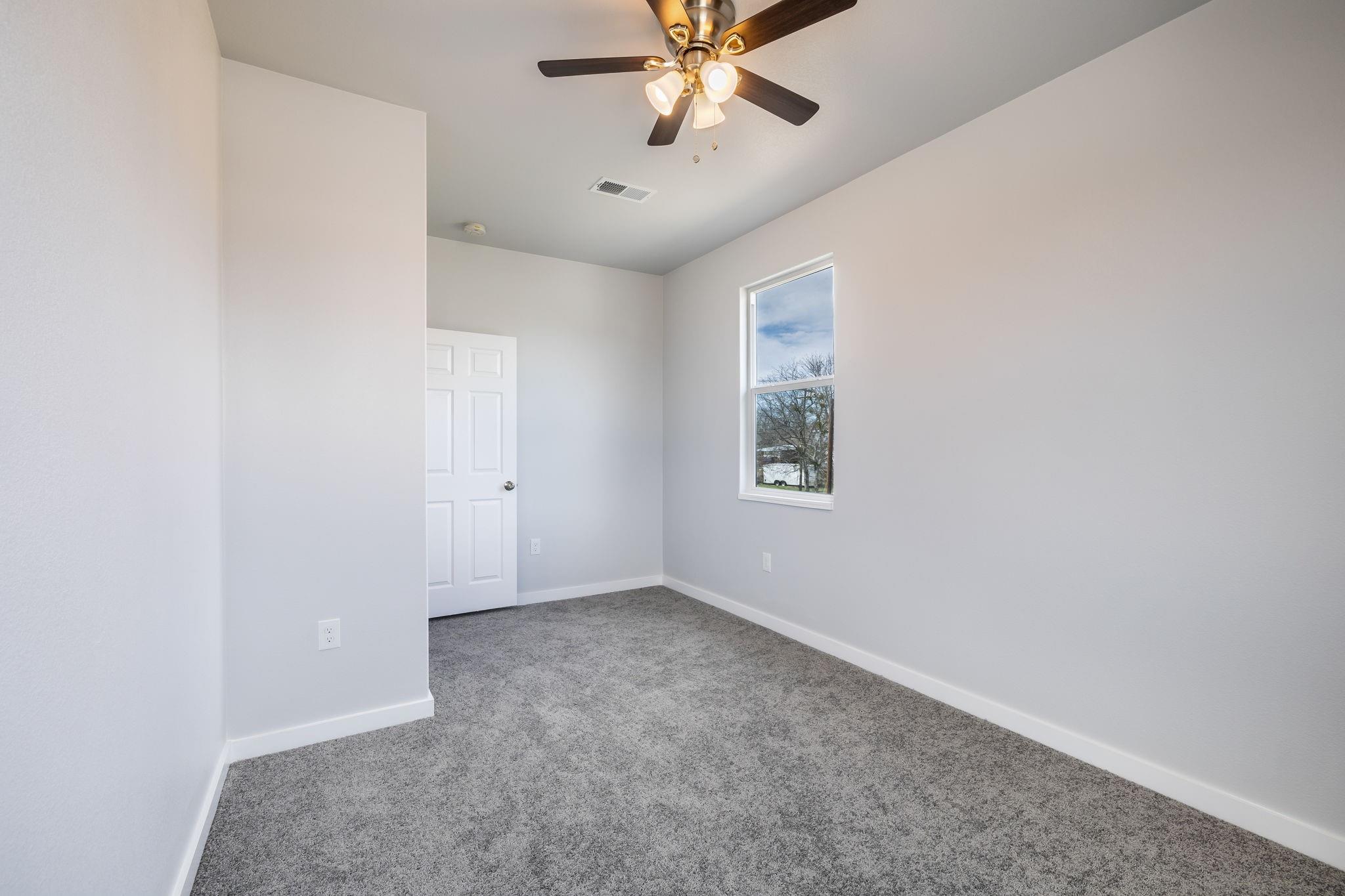 600 Kimbro #B St, Taylor, TX 76574