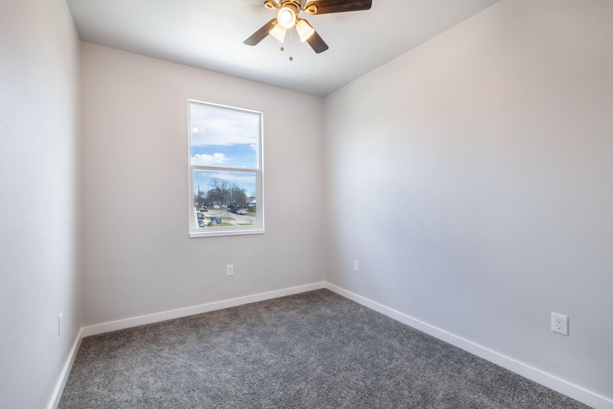 600 Kimbro #B St, Taylor, TX 76574