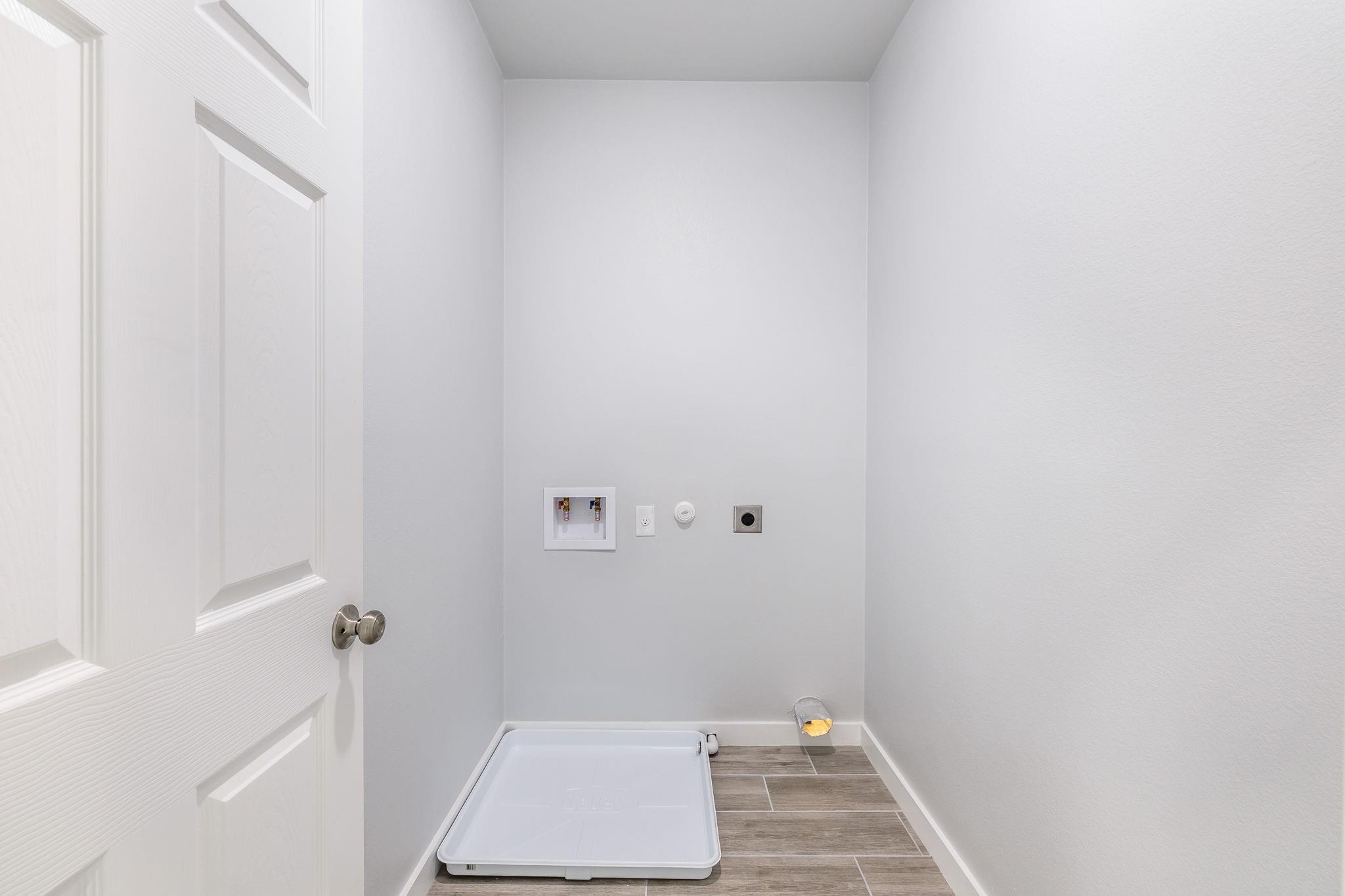 600 Kimbro #B St, Taylor, TX 76574