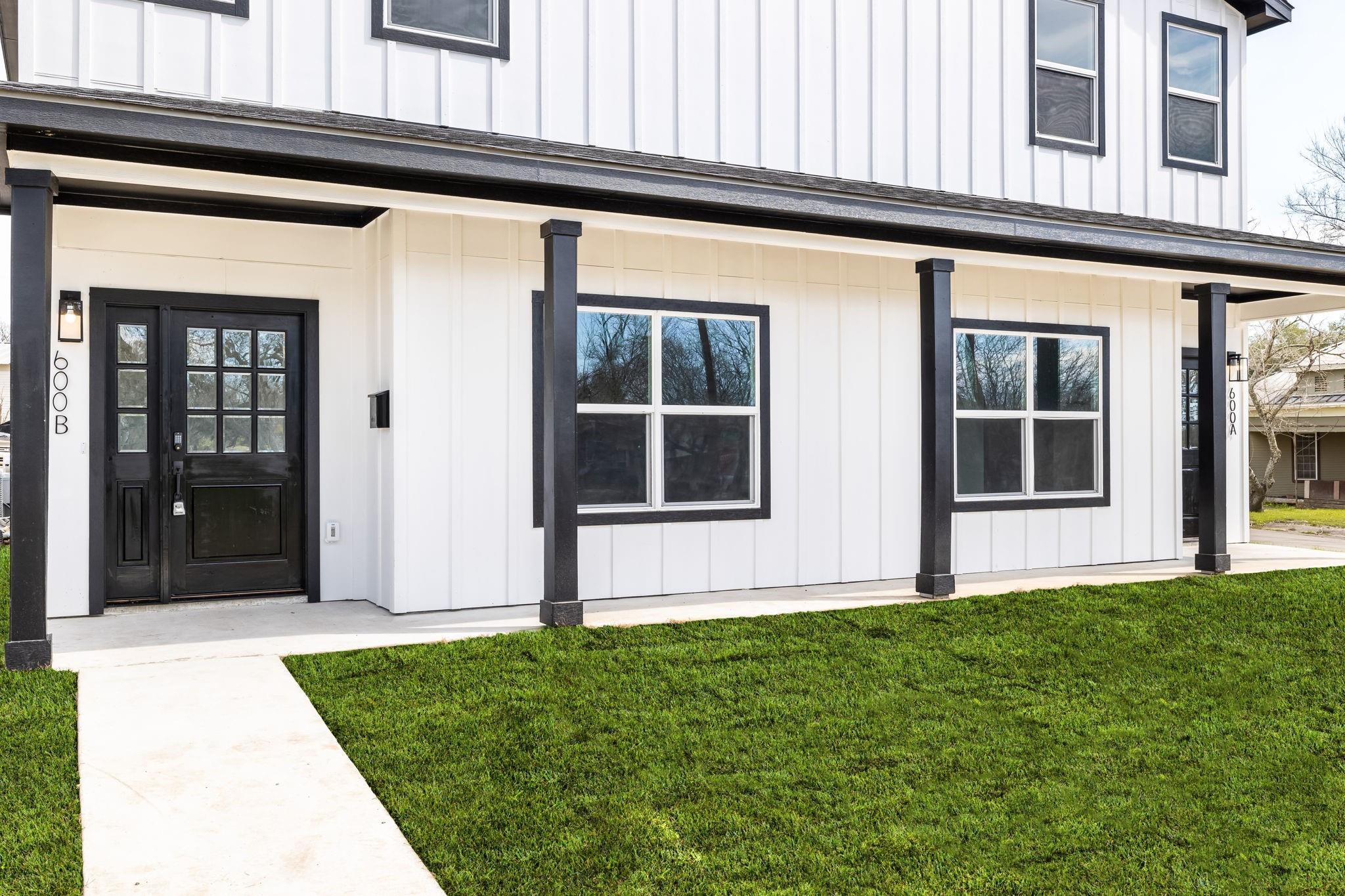 600 Kimbro #B St, Taylor, TX 76574