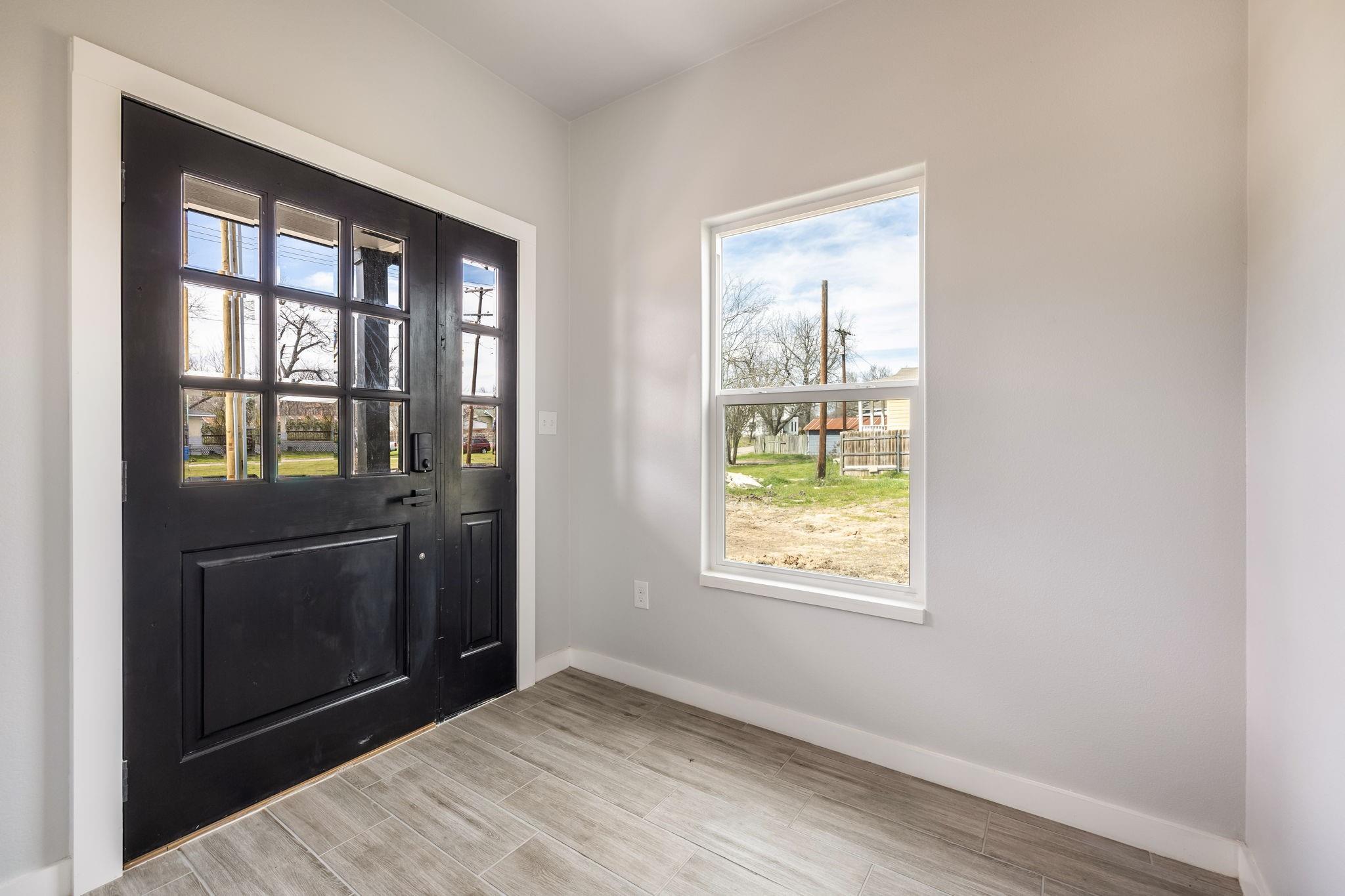 600 Kimbro #B St, Taylor, TX 76574