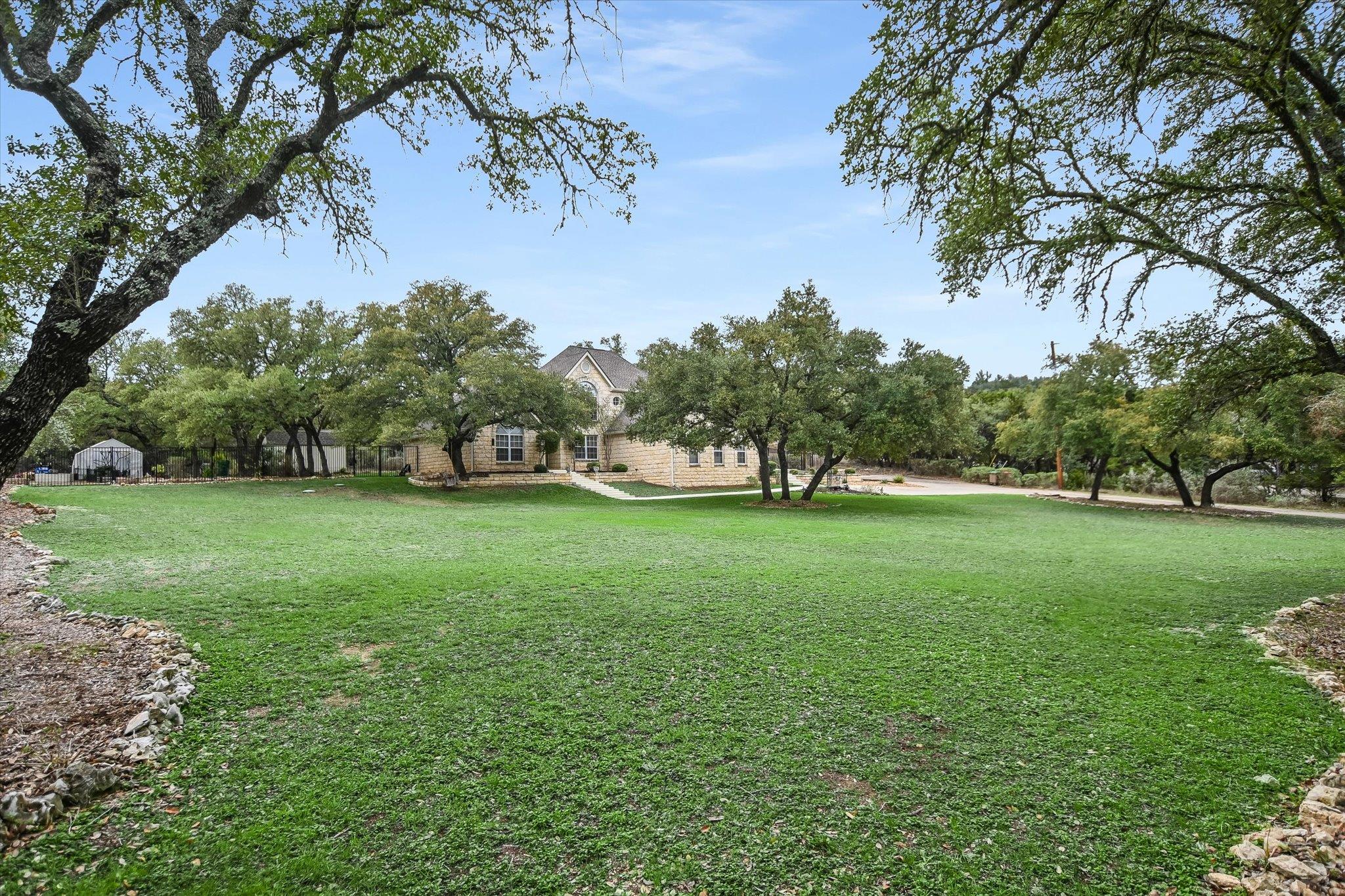 103 Live Oak Dr, Wimberley, TX 78676