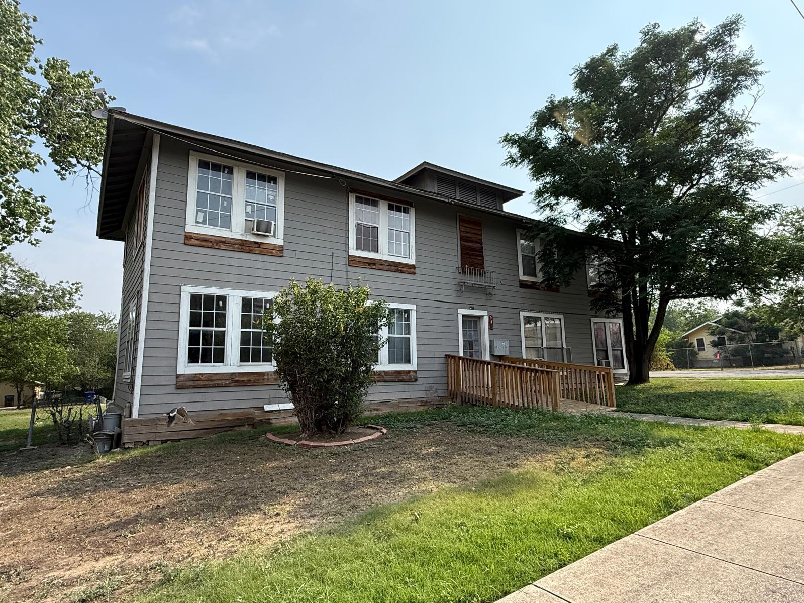541 Hammond Ave # 4, San Antonio, TX 78210