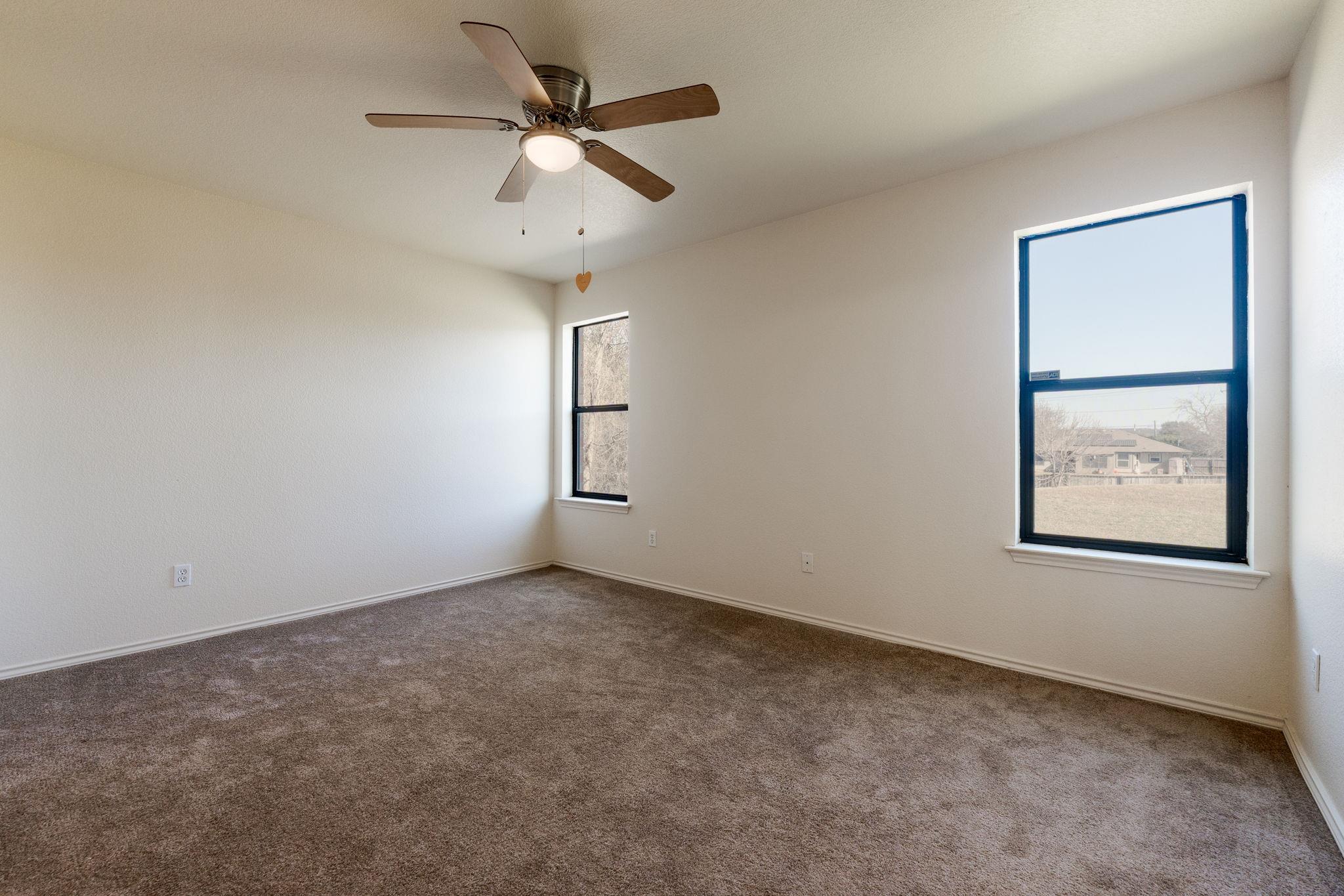 606 Redbud Dr, Copperas Cove, TX 76522