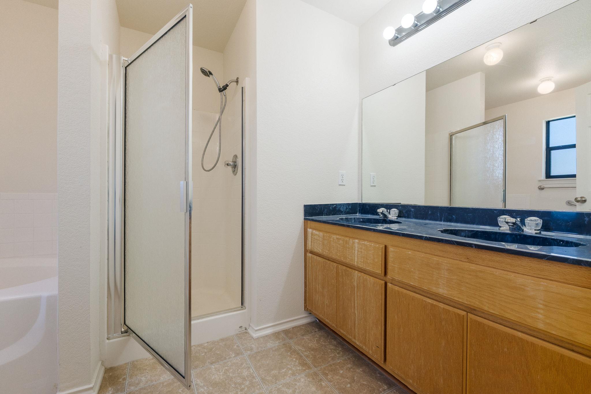 606 Redbud Dr, Copperas Cove, TX 76522