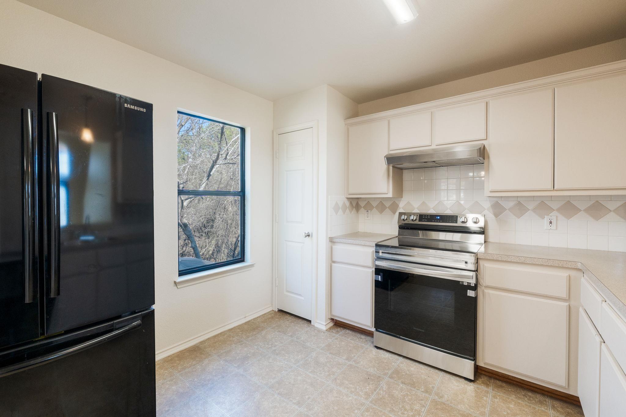 606 Redbud Dr, Copperas Cove, TX 76522