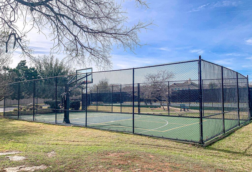 208 Kettleman Ln N, Austin, TX 78717