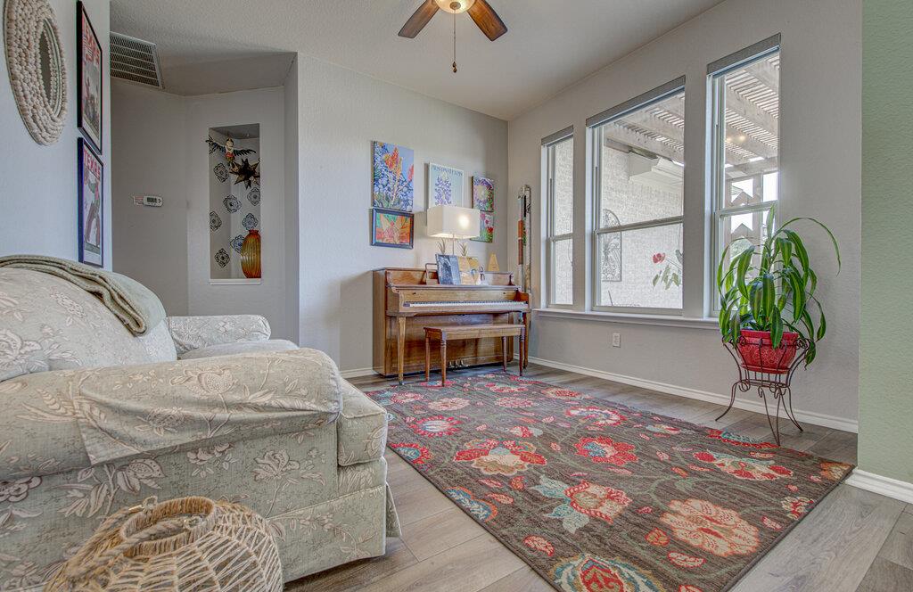 208 Kettleman Ln N, Austin, TX 78717