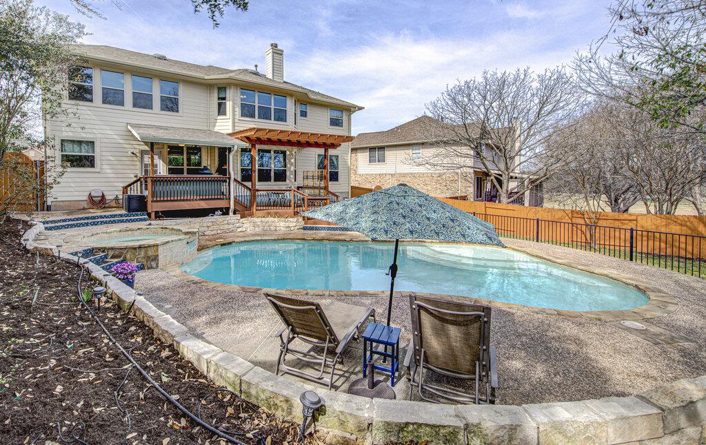 208 Kettleman Ln N, Austin, TX 78717