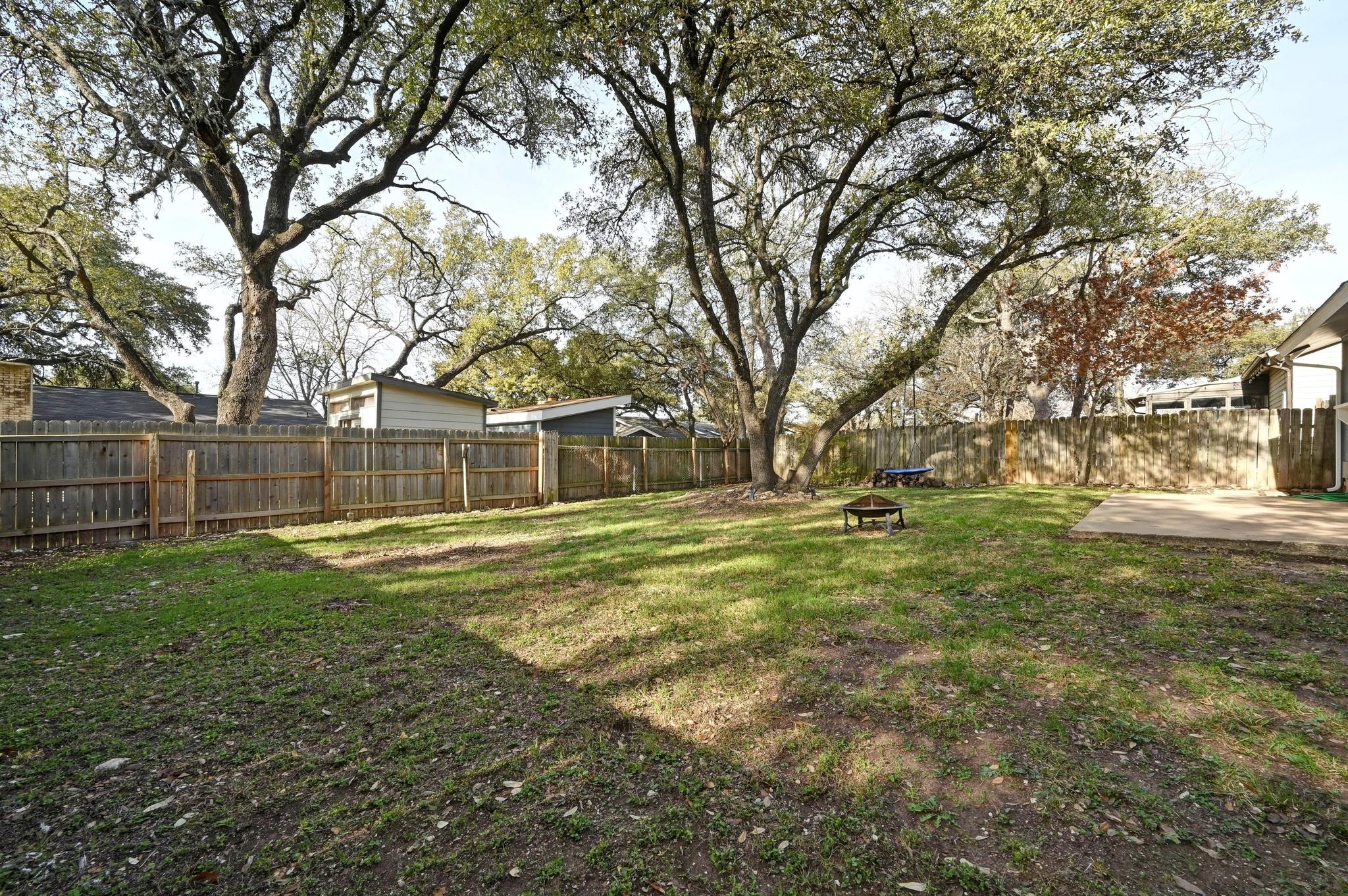 915 Bodark Ln, Austin, TX 78745