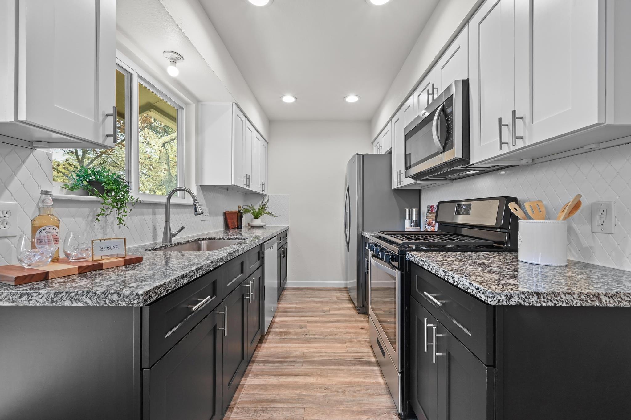 915 Bodark Ln, Austin, TX 78745