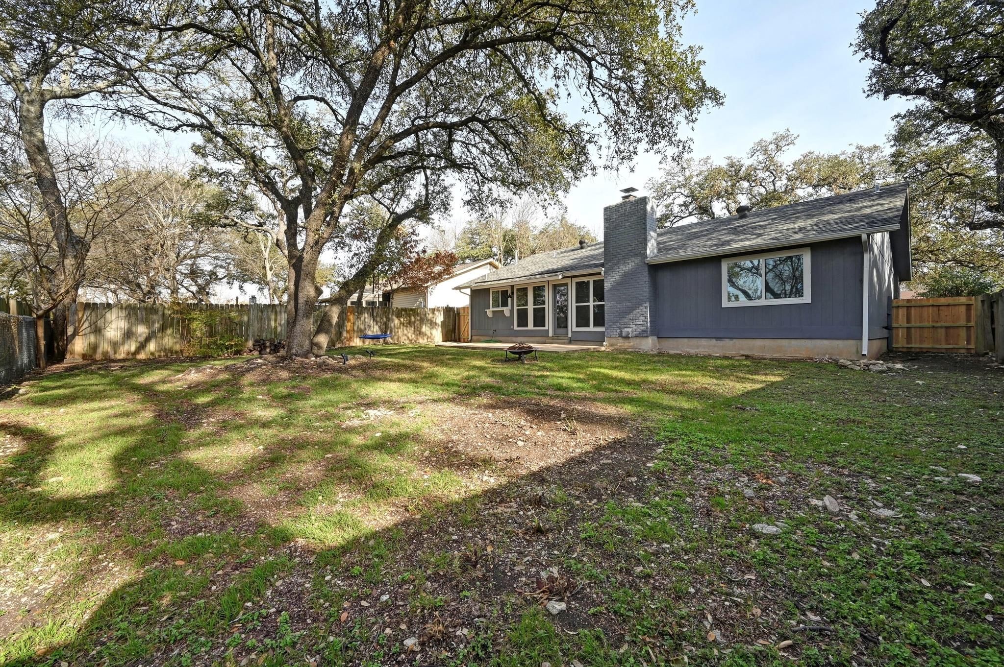 915 Bodark Ln, Austin, TX 78745