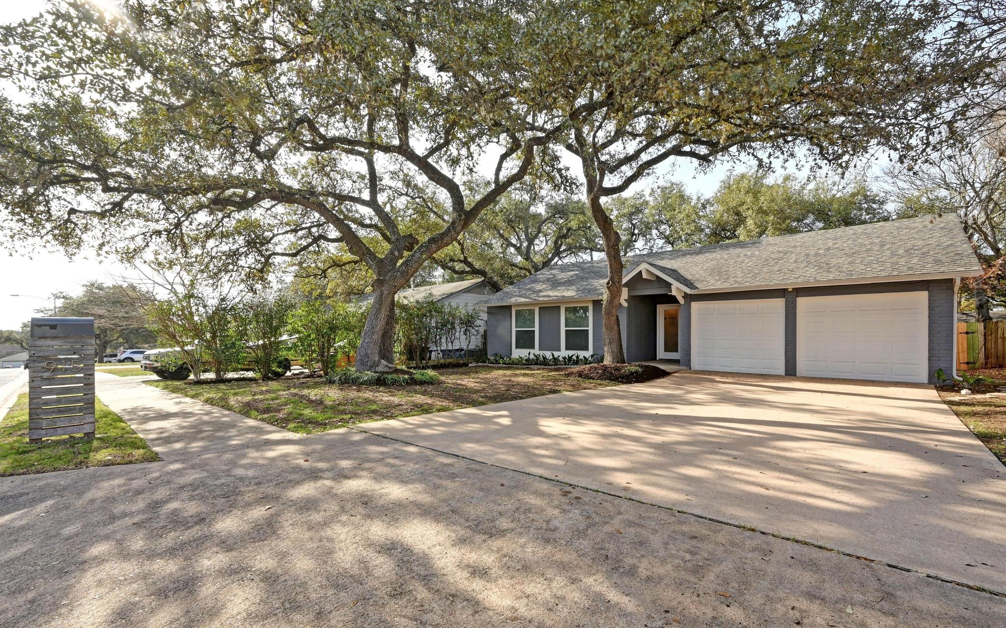 915 Bodark Ln, Austin, TX 78745