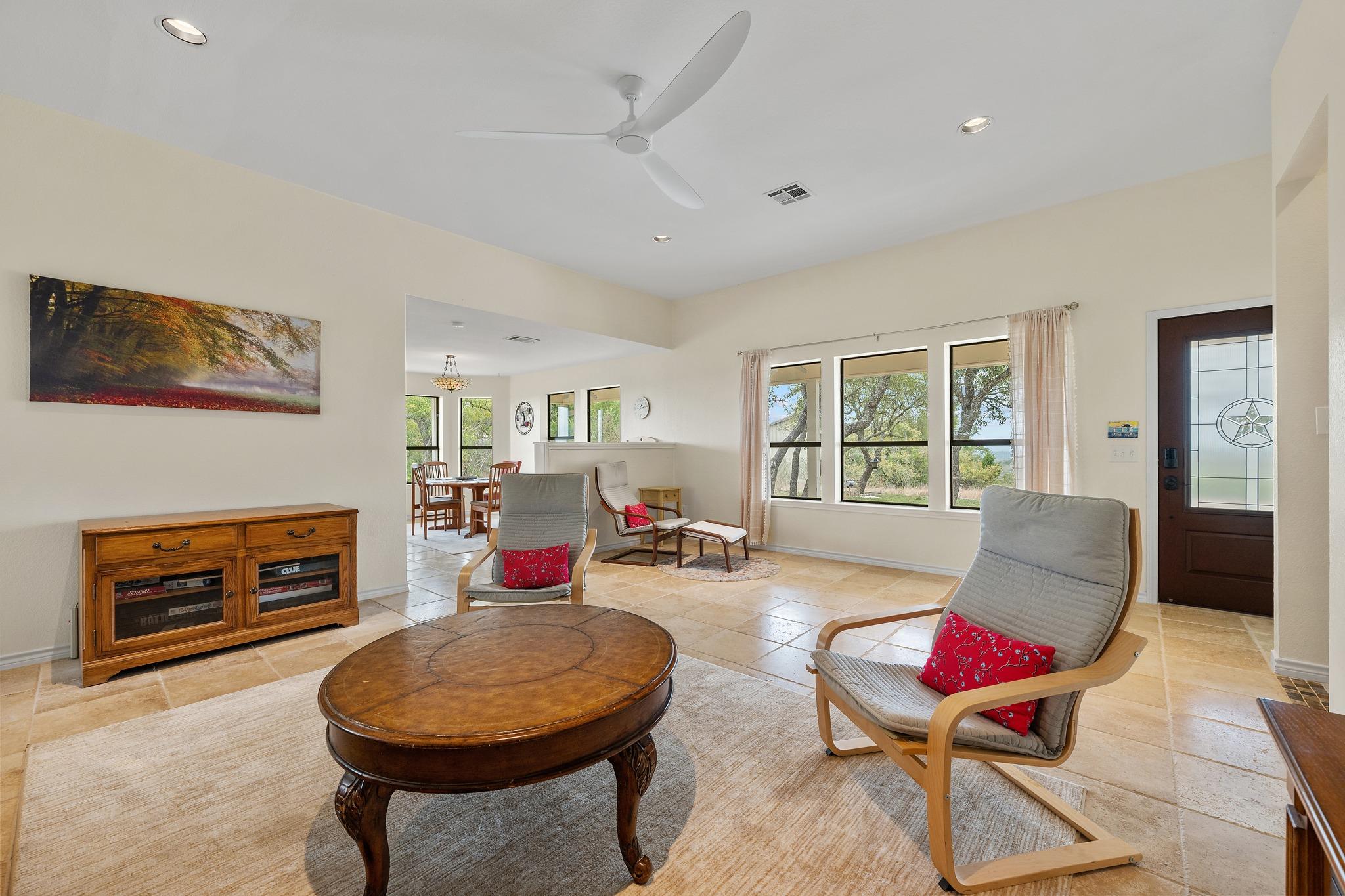 525 Hays Country Acres Rd, Dripping Springs, TX 78620