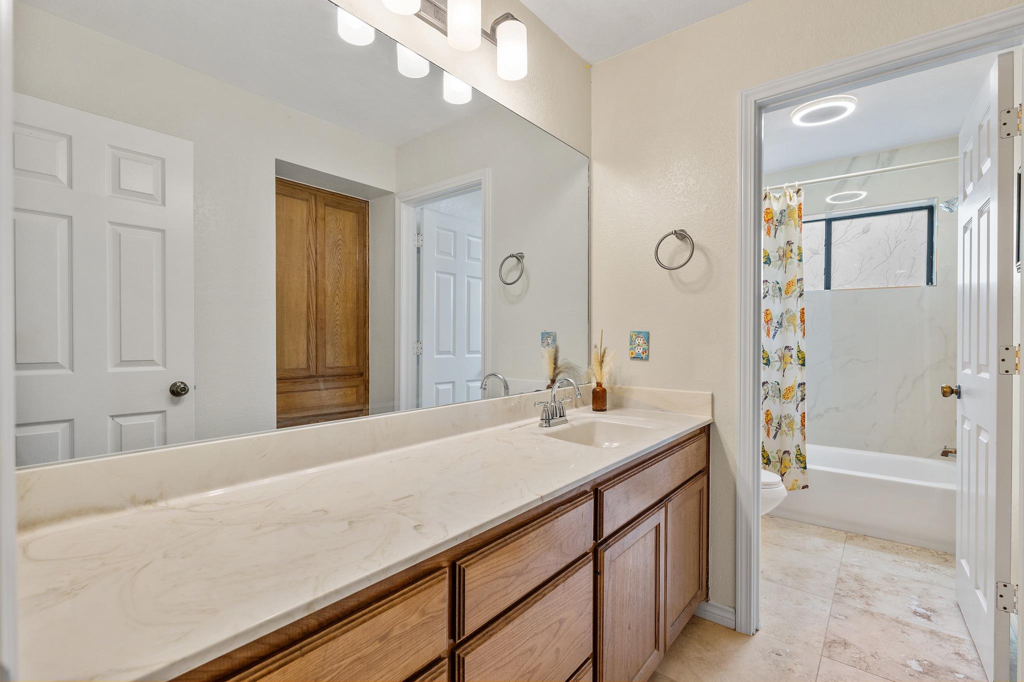 525 Hays Country Acres Rd, Dripping Springs, TX 78620