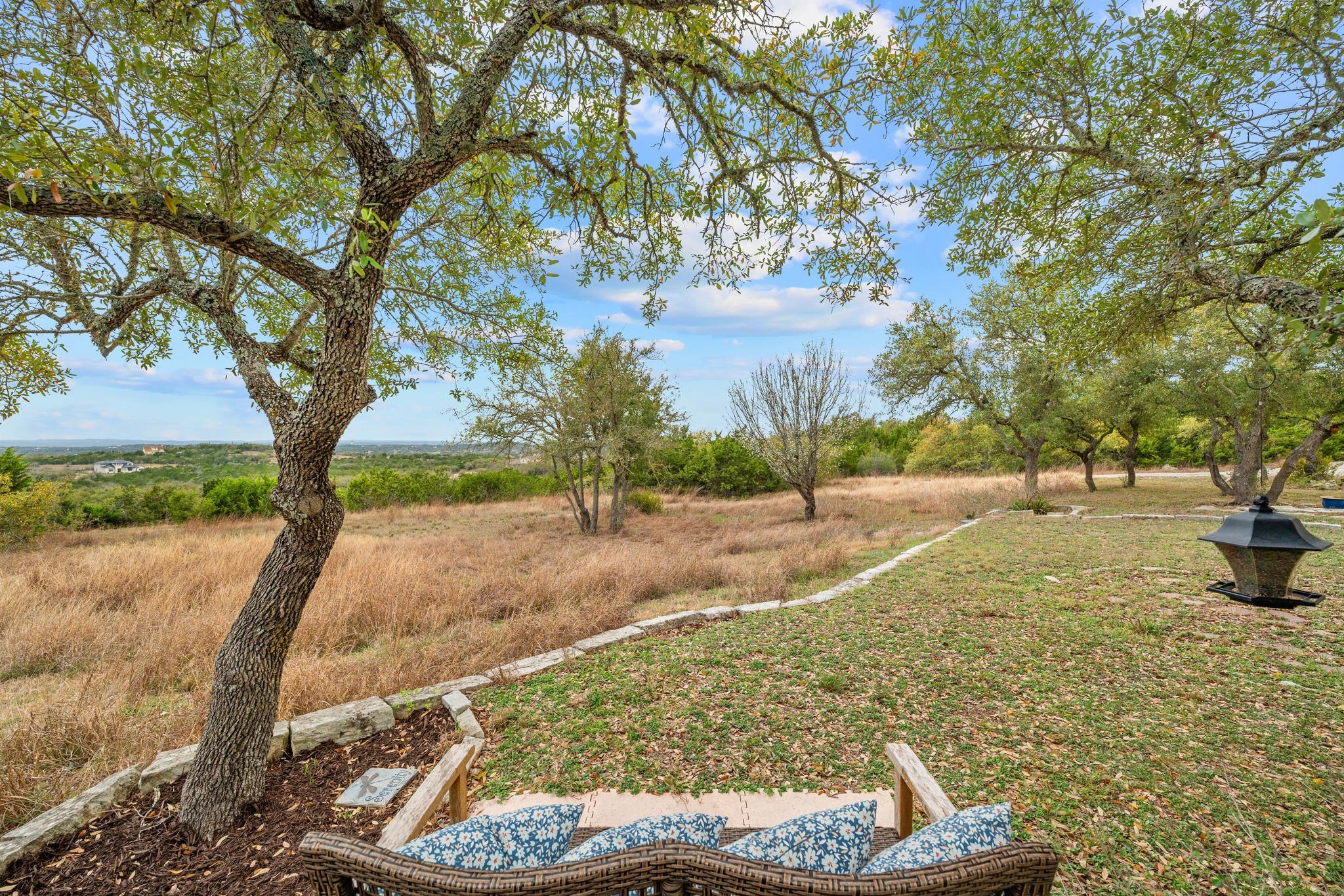 525 Hays Country Acres Rd, Dripping Springs, TX 78620