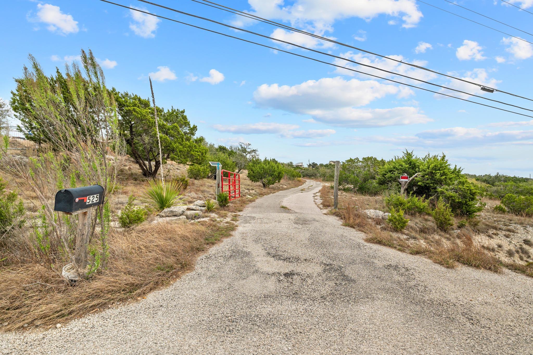 525 Hays Country Acres Rd, Dripping Springs, TX 78620