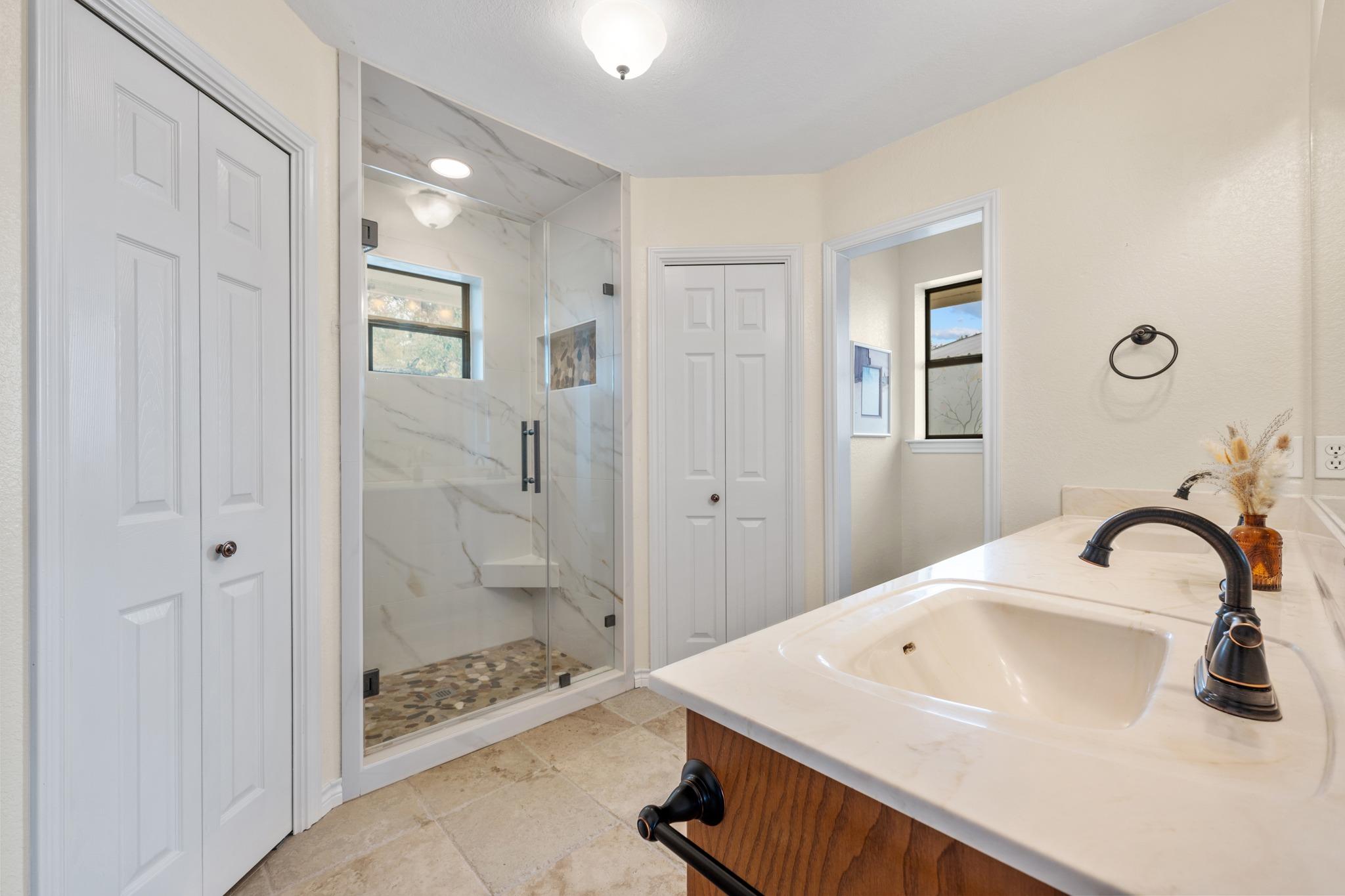 525 Hays Country Acres Rd, Dripping Springs, TX 78620