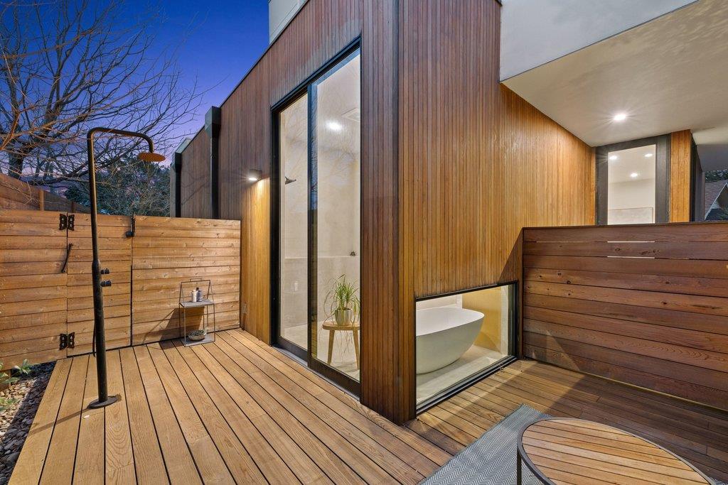 910 W Johanna St, Austin, TX 78704