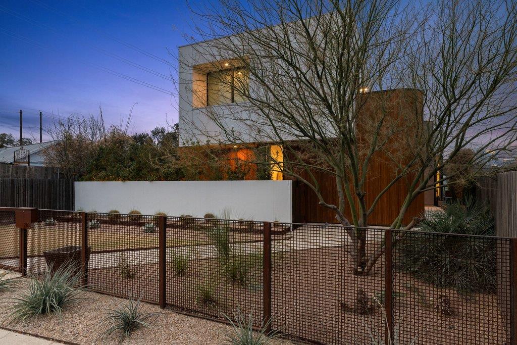 910 W Johanna St, Austin, TX 78704