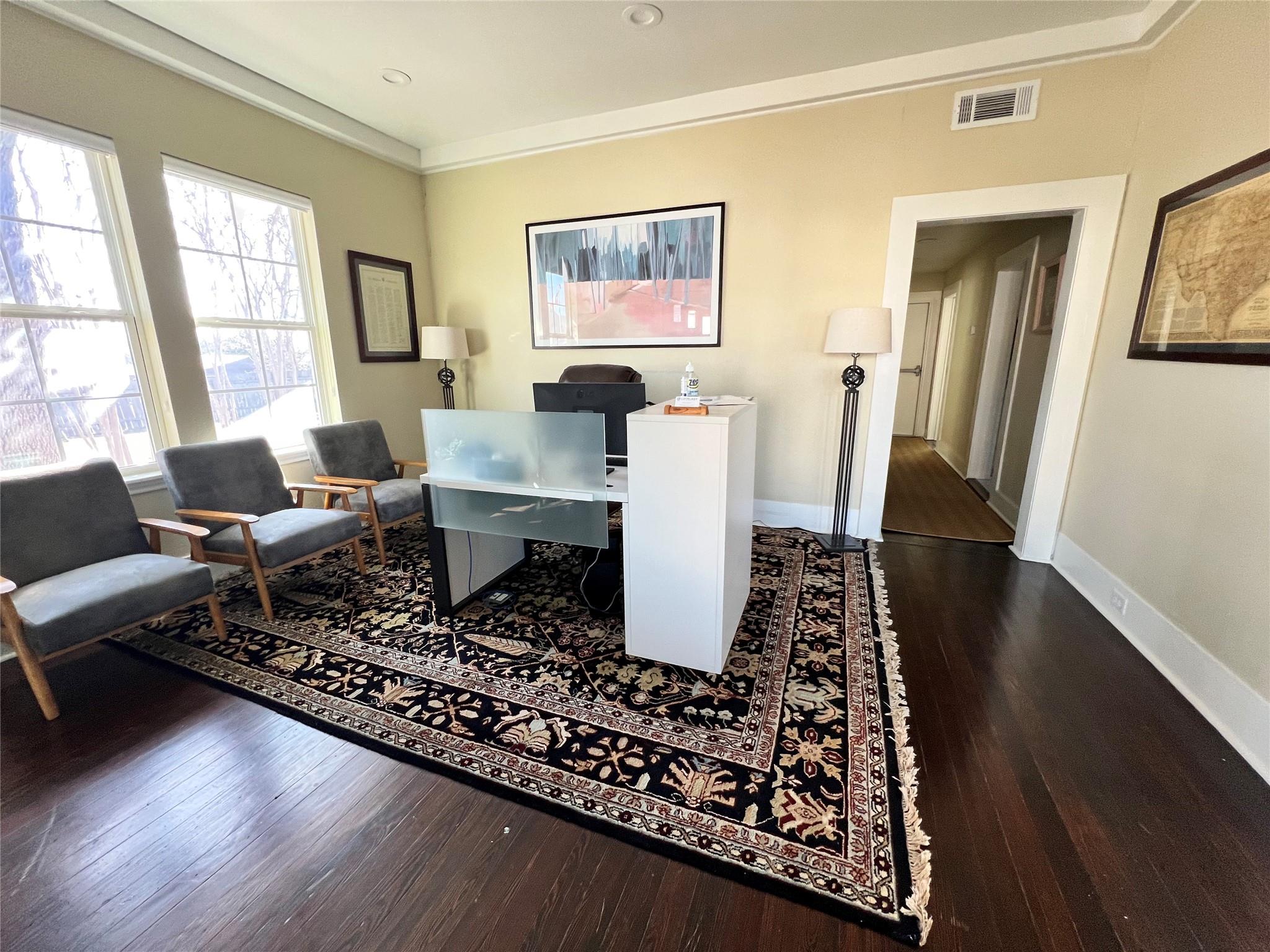 409 W Center St, Kyle, TX 78640